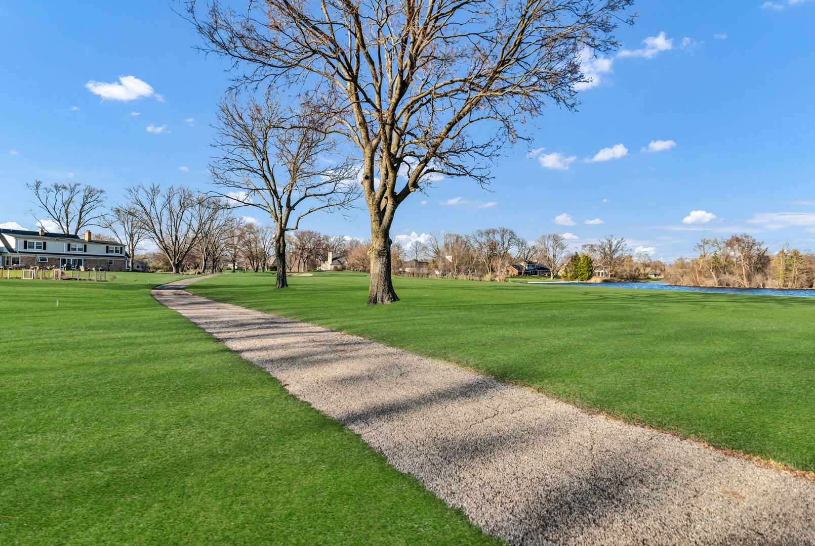 2321 Coach Road, Long Grove, IL 60047