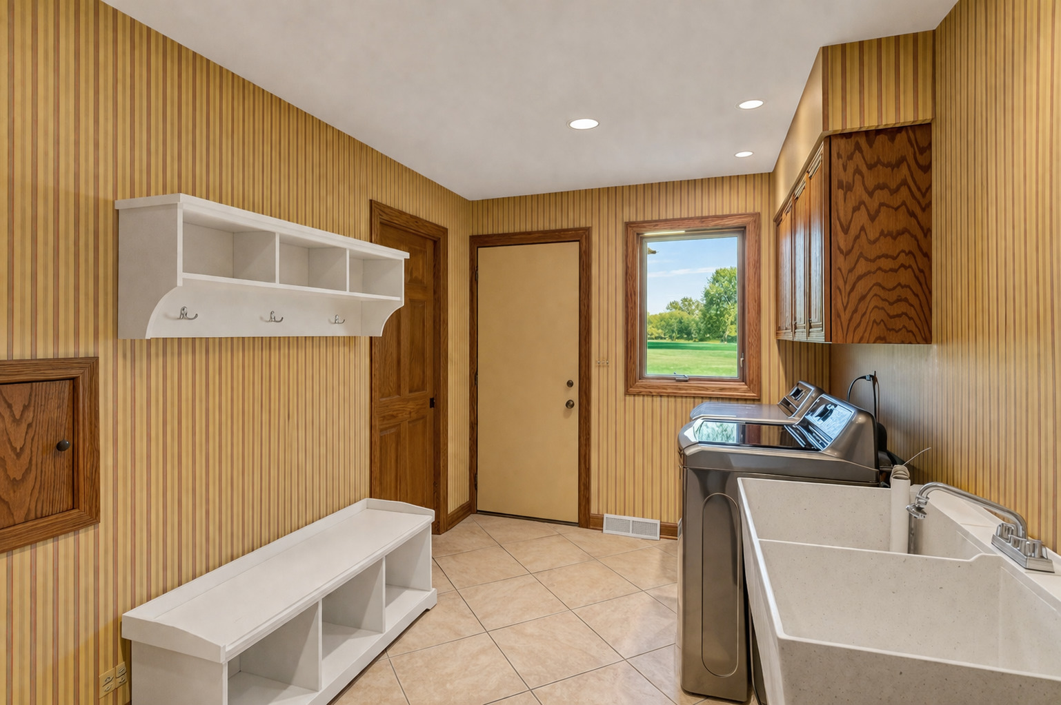 2321 Coach Road, Long Grove, IL 60047