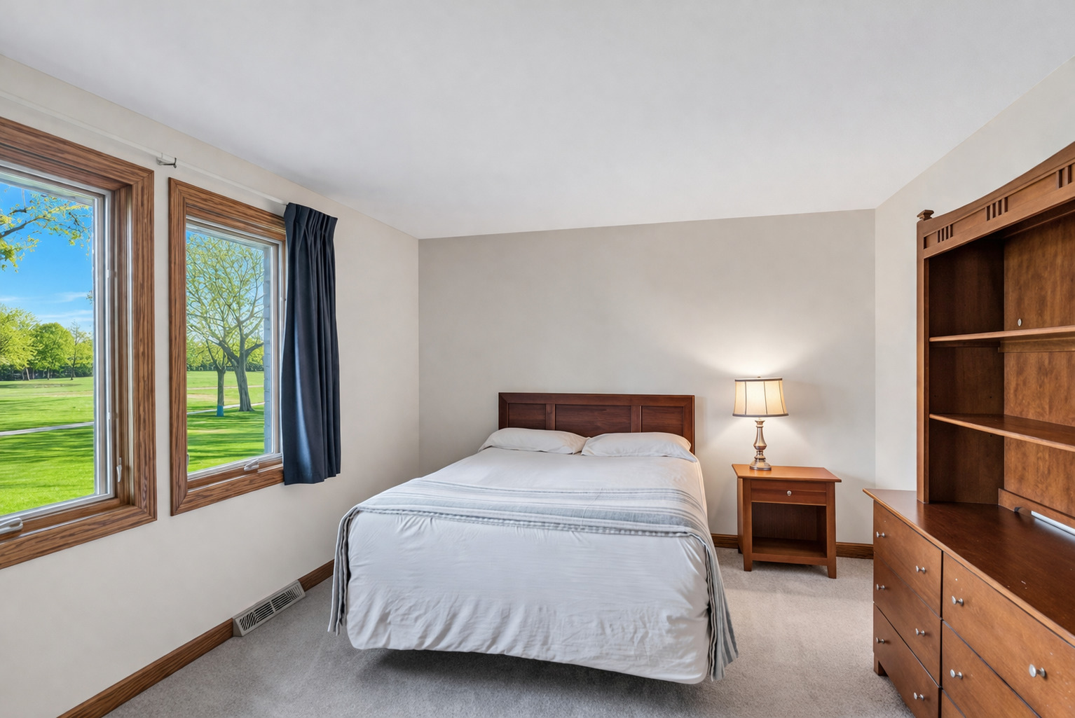 2321 Coach Road, Long Grove, IL 60047