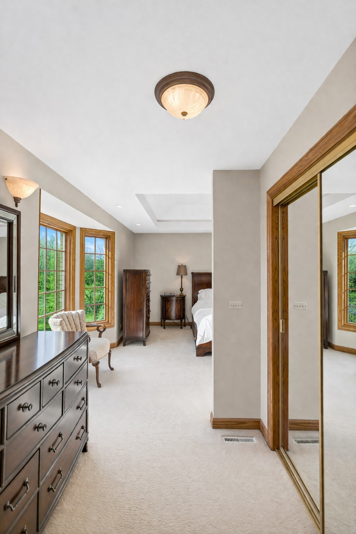 2321 Coach Road, Long Grove, IL 60047