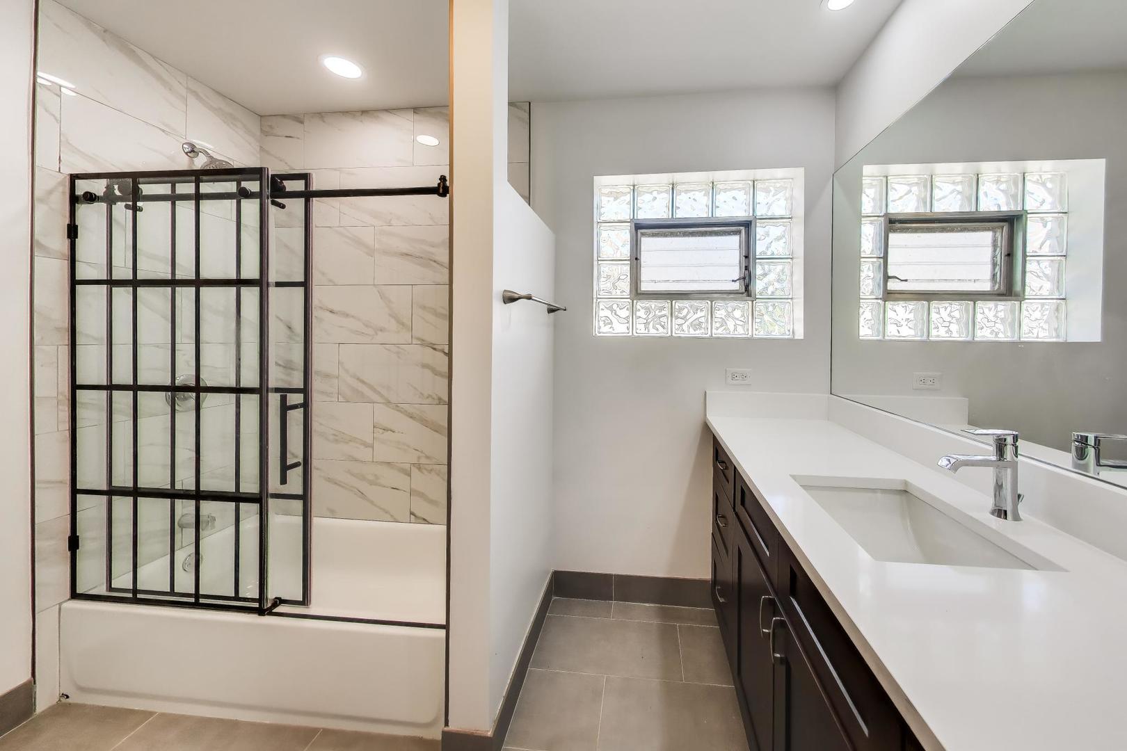 1108 Fortuna Avenue #2, Park Ridge, IL 60068
