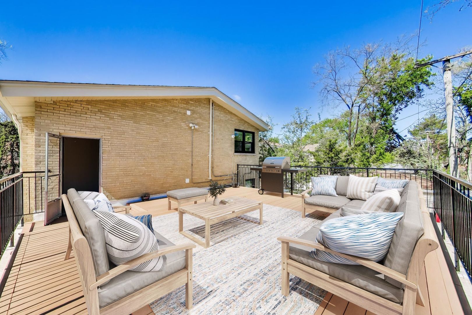 1108 Fortuna Avenue #2, Park Ridge, IL 60068
