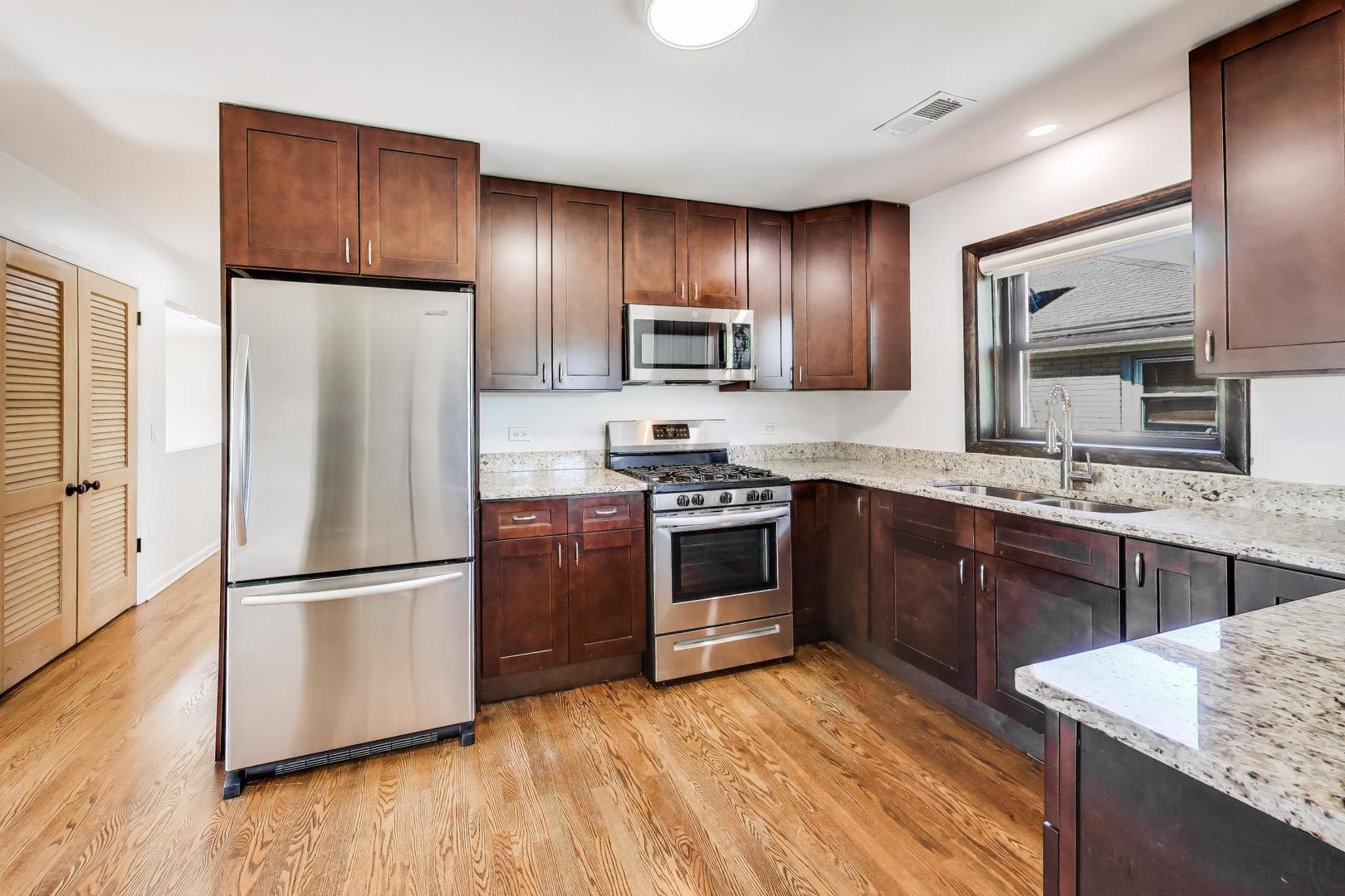 1108 Fortuna Avenue #2, Park Ridge, IL 60068