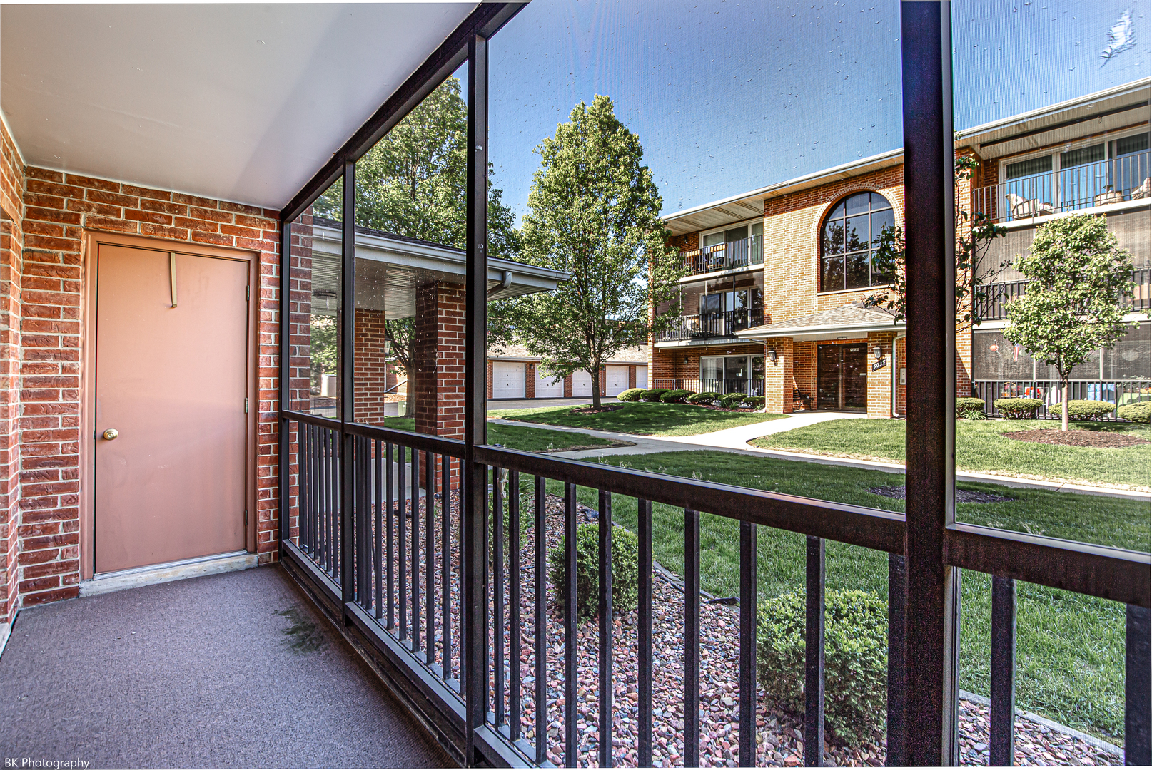 5031 Circle Drive #207, Crestwood, IL 60418