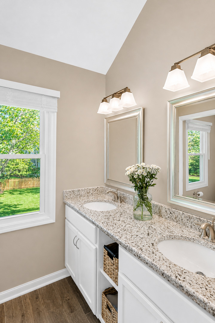 2045 Somerset Lane, Wheaton, IL 60189
