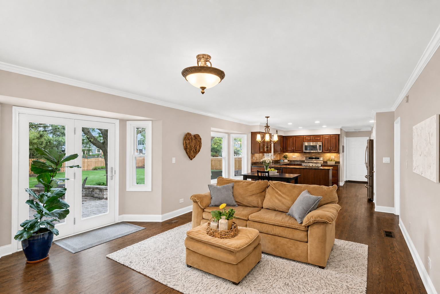 2045 Somerset Lane, Wheaton, IL 60189
