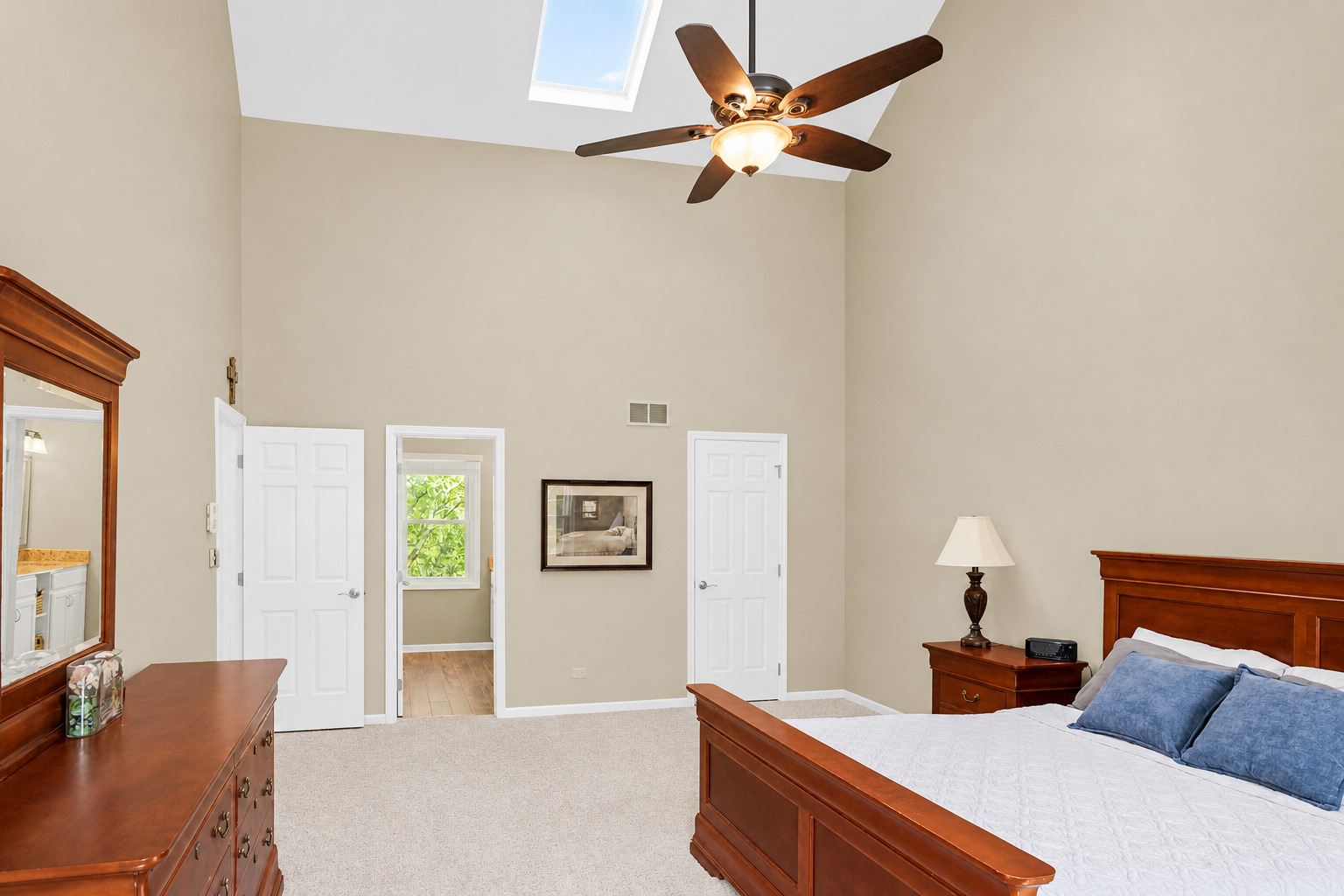 2045 Somerset Lane, Wheaton, IL 60189