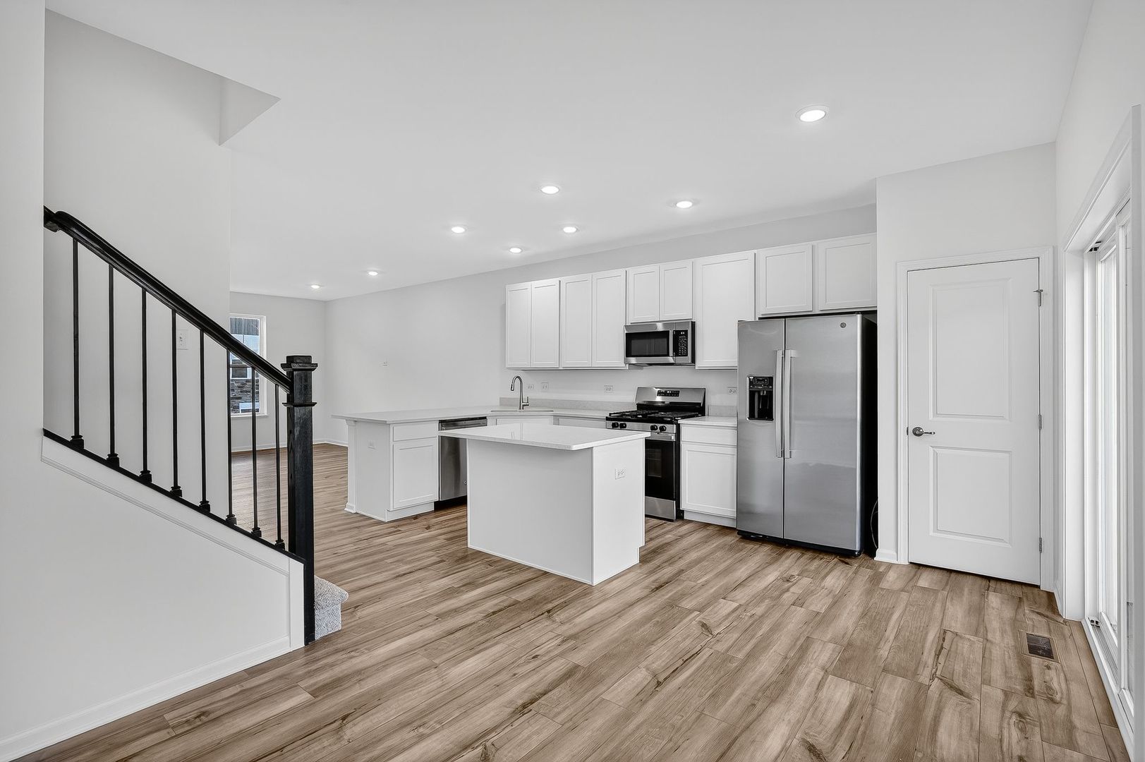 428 Red Oak Circle, Volo, IL 60020