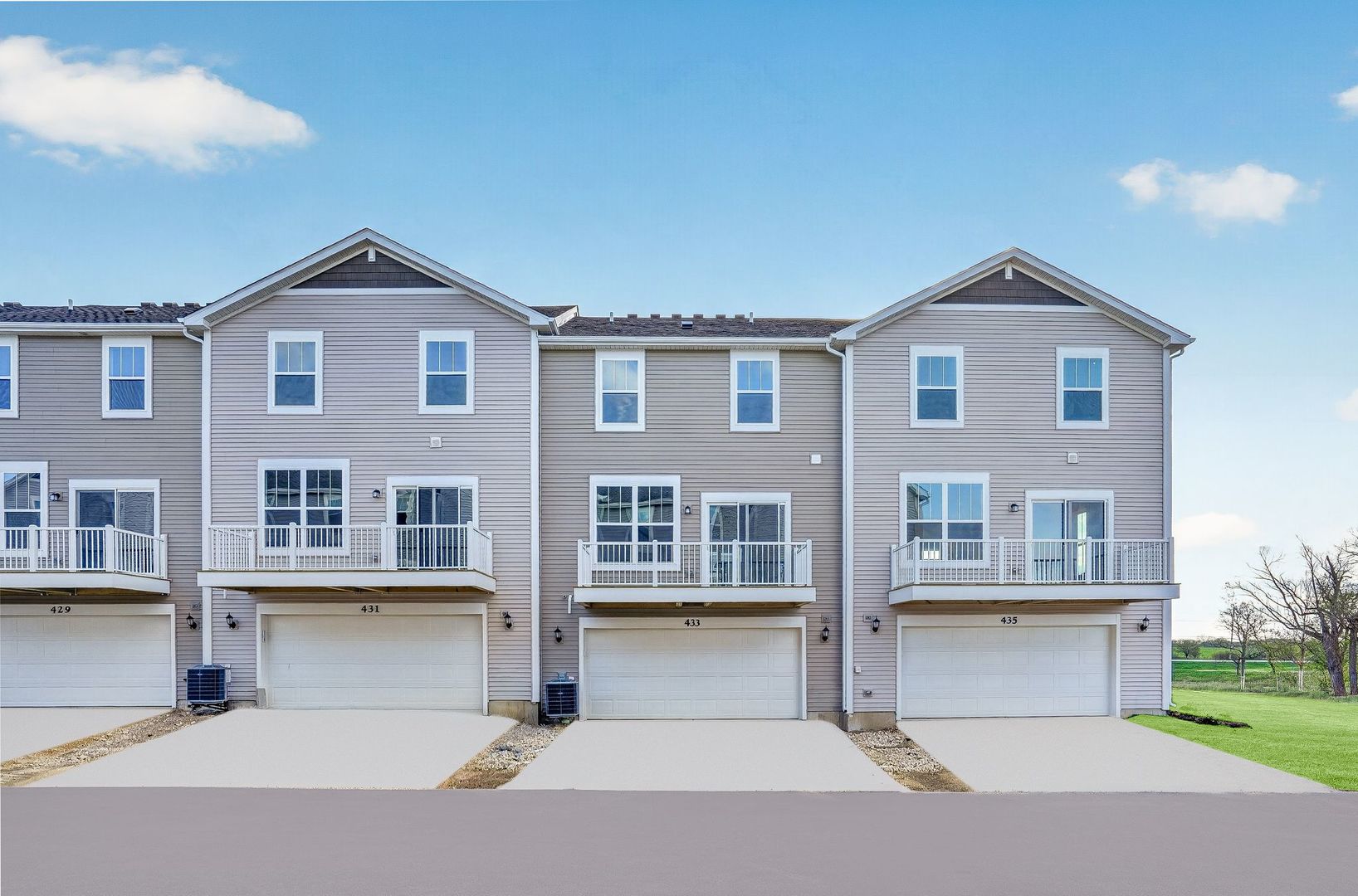 428 Red Oak Circle, Volo, IL 60020