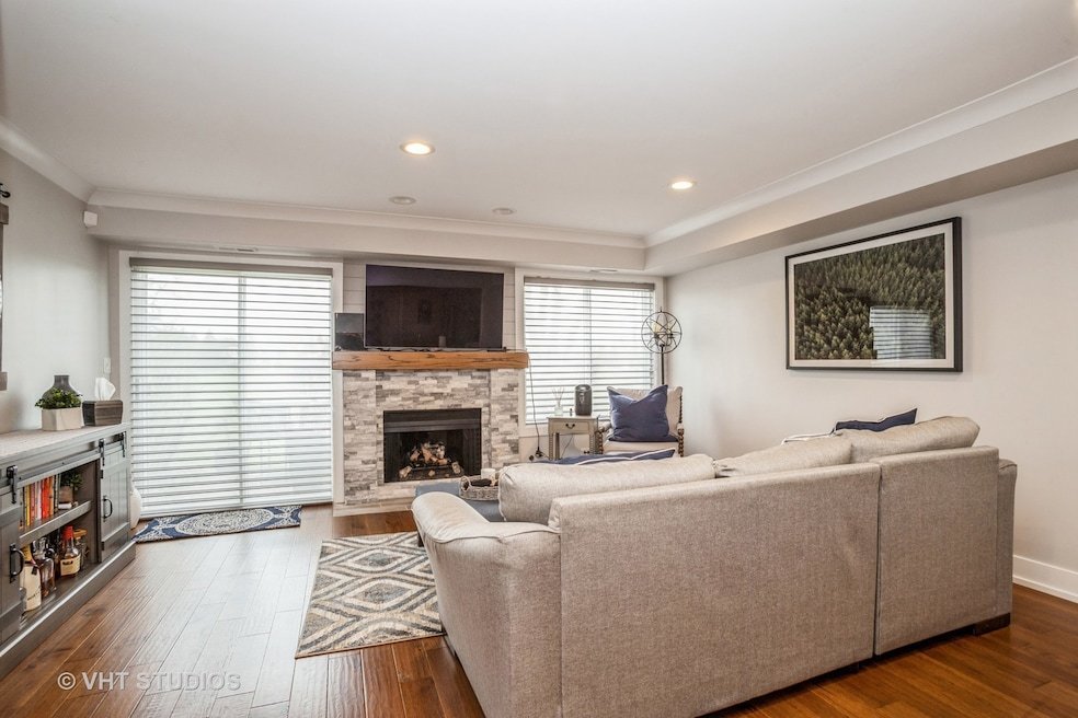 546 E Windgate Court, Arlington Heights, IL 60005