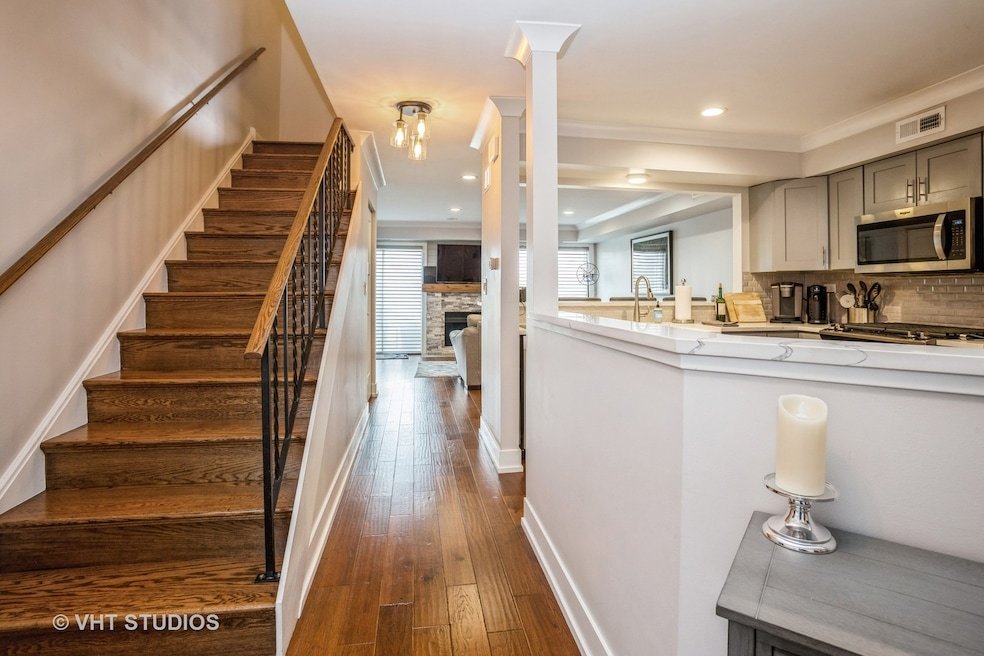 546 E Windgate Court, Arlington Heights, IL 60005