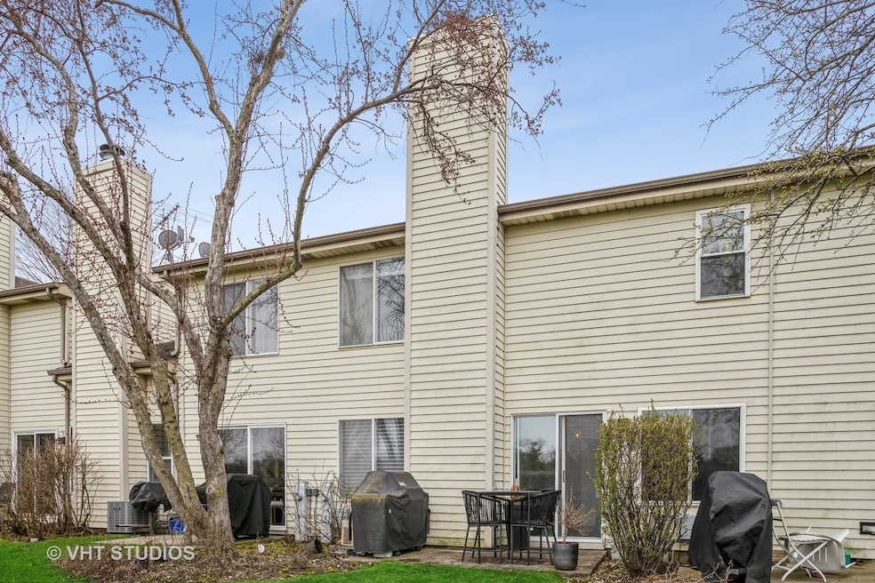546 E Windgate Court, Arlington Heights, IL 60005