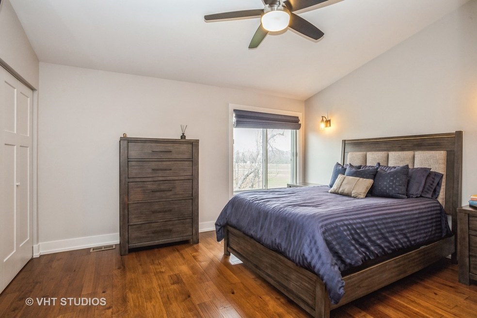 546 E Windgate Court, Arlington Heights, IL 60005