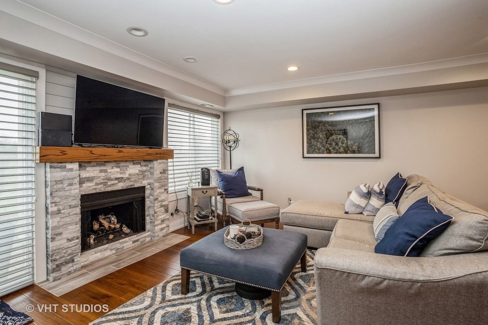 546 E Windgate Court, Arlington Heights, IL 60005