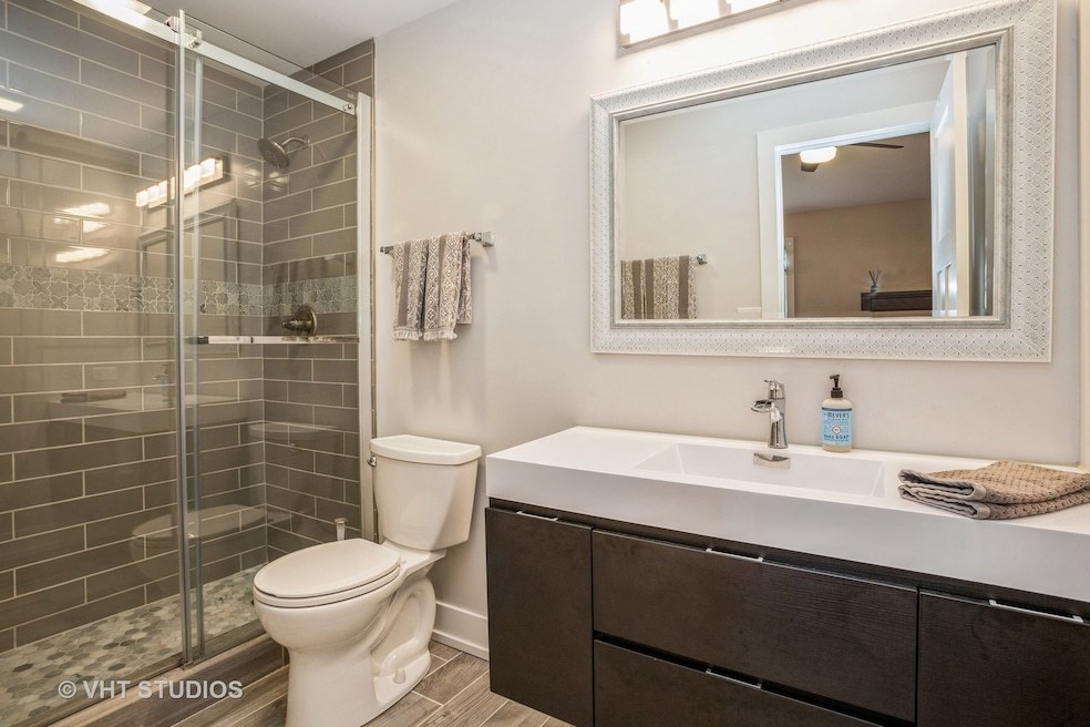 546 E Windgate Court, Arlington Heights, IL 60005