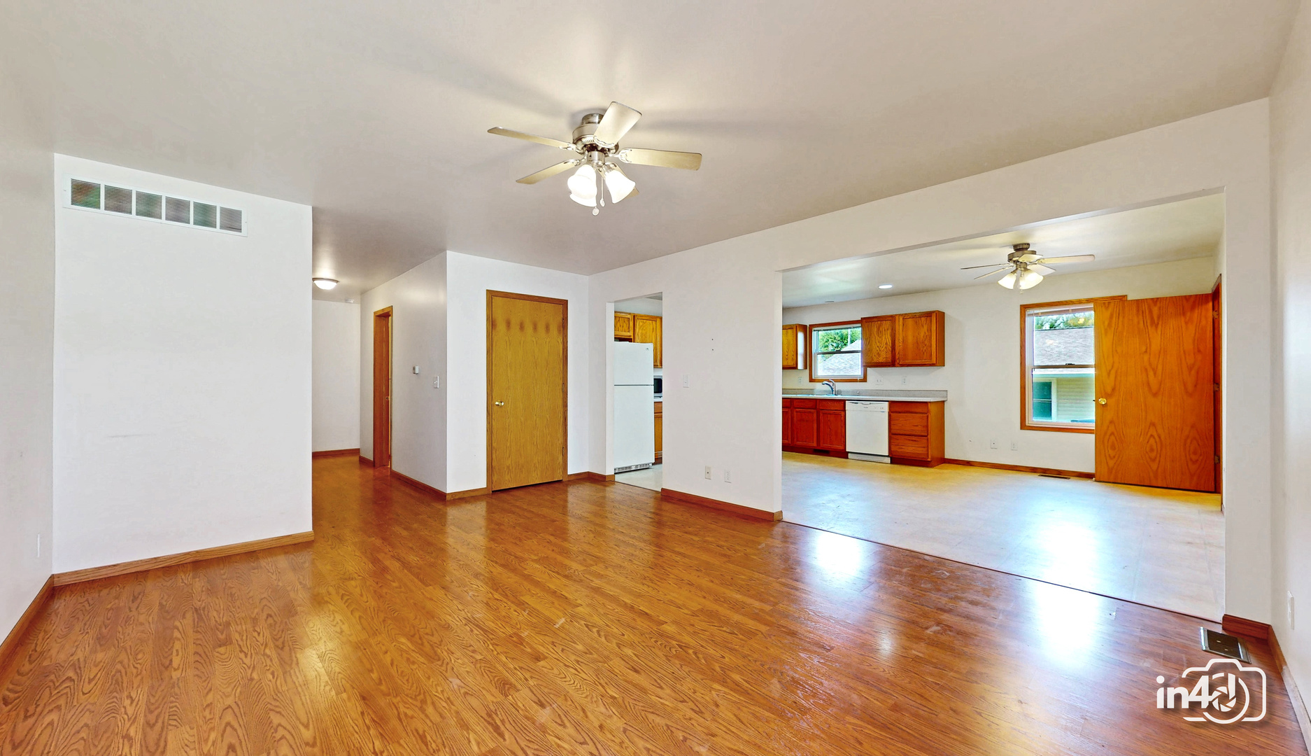 247-253 N Cross Street, Sycamore, IL 60178