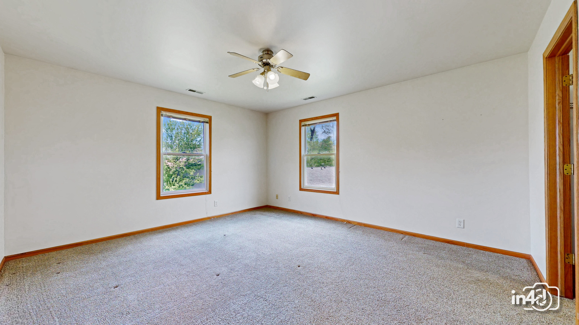 247-253 N Cross Street, Sycamore, IL 60178