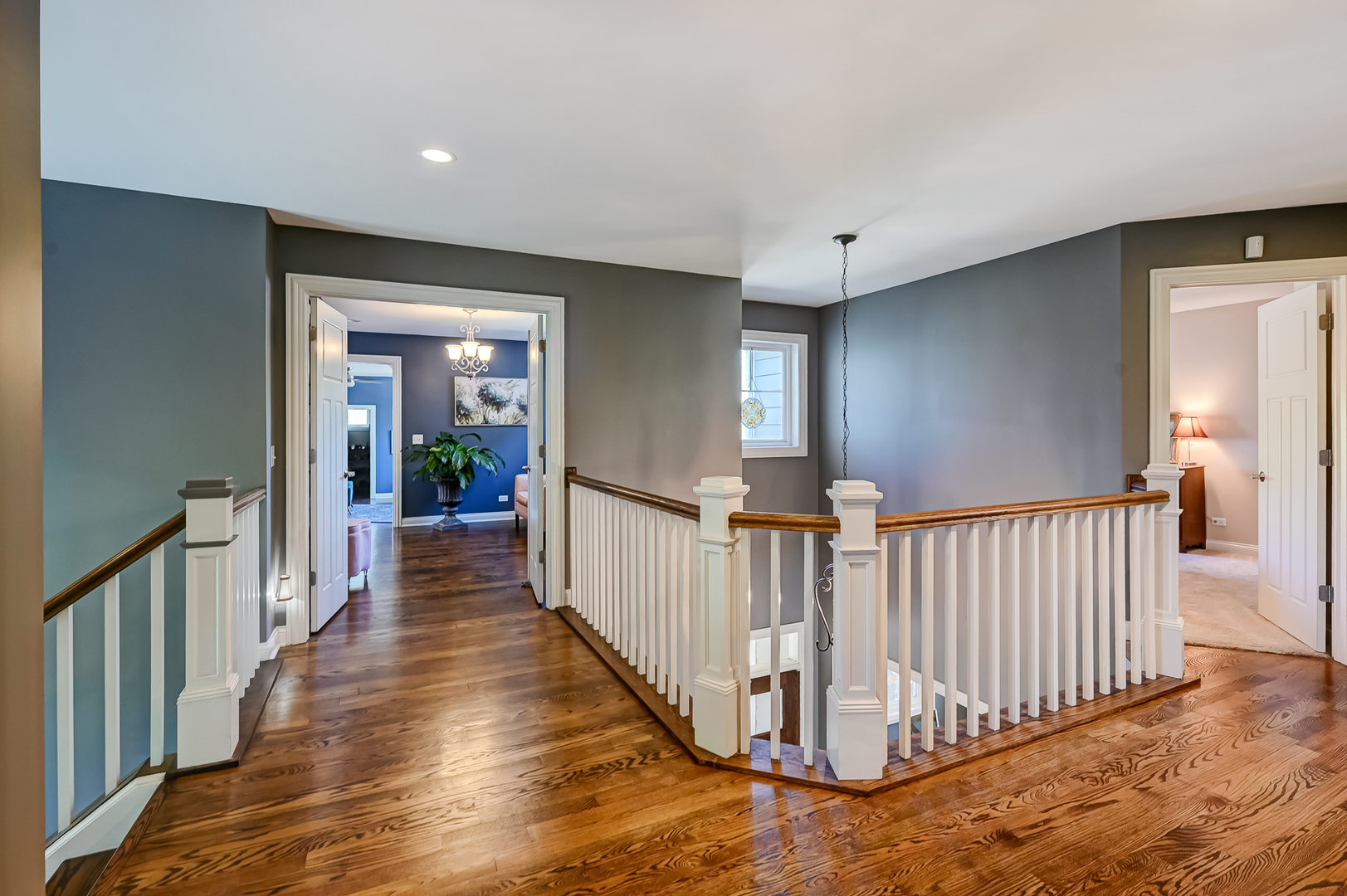 5607 Hillcrest Road, Downers Grove, IL 60516