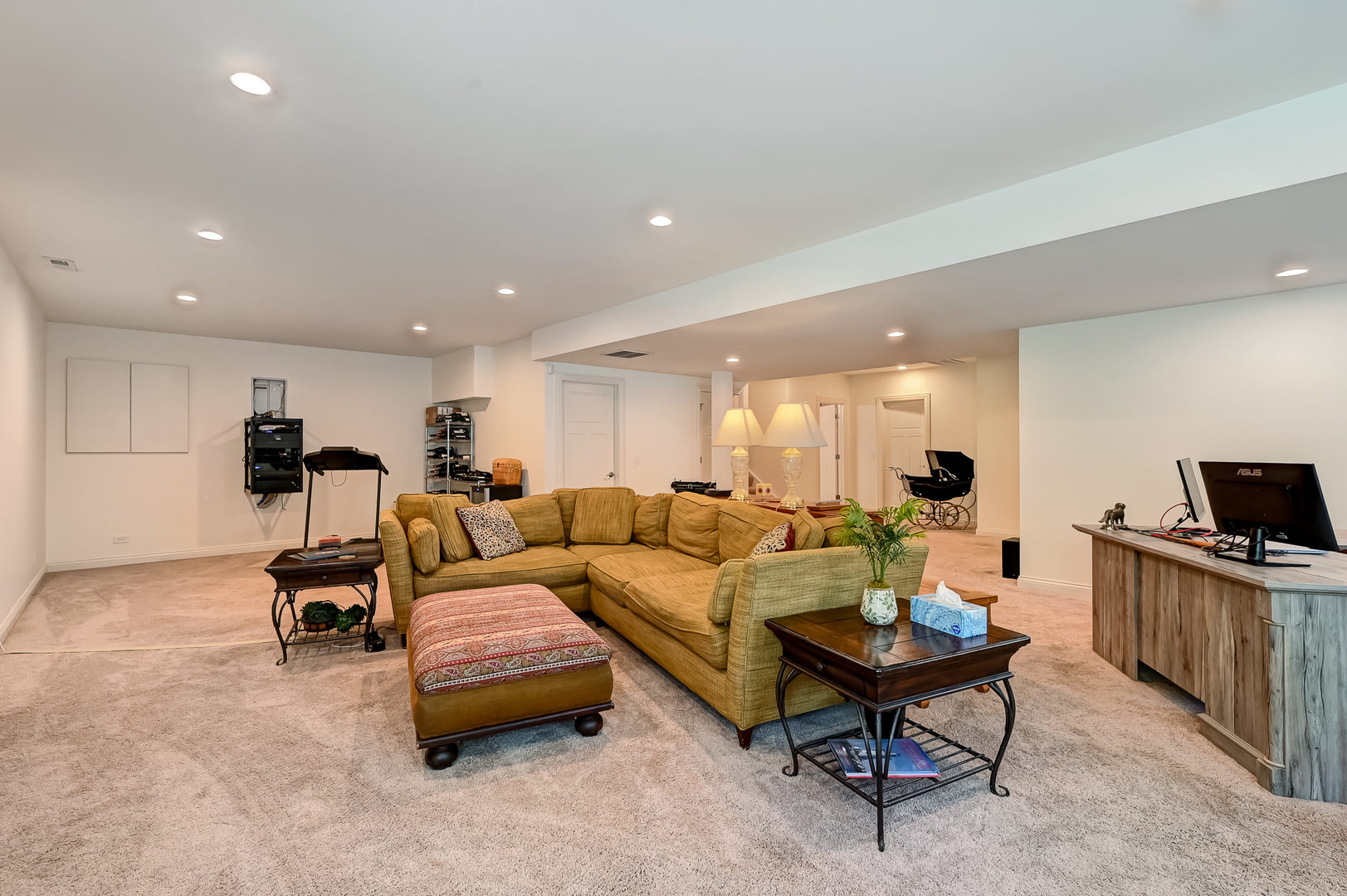 5607 Hillcrest Road, Downers Grove, IL 60516