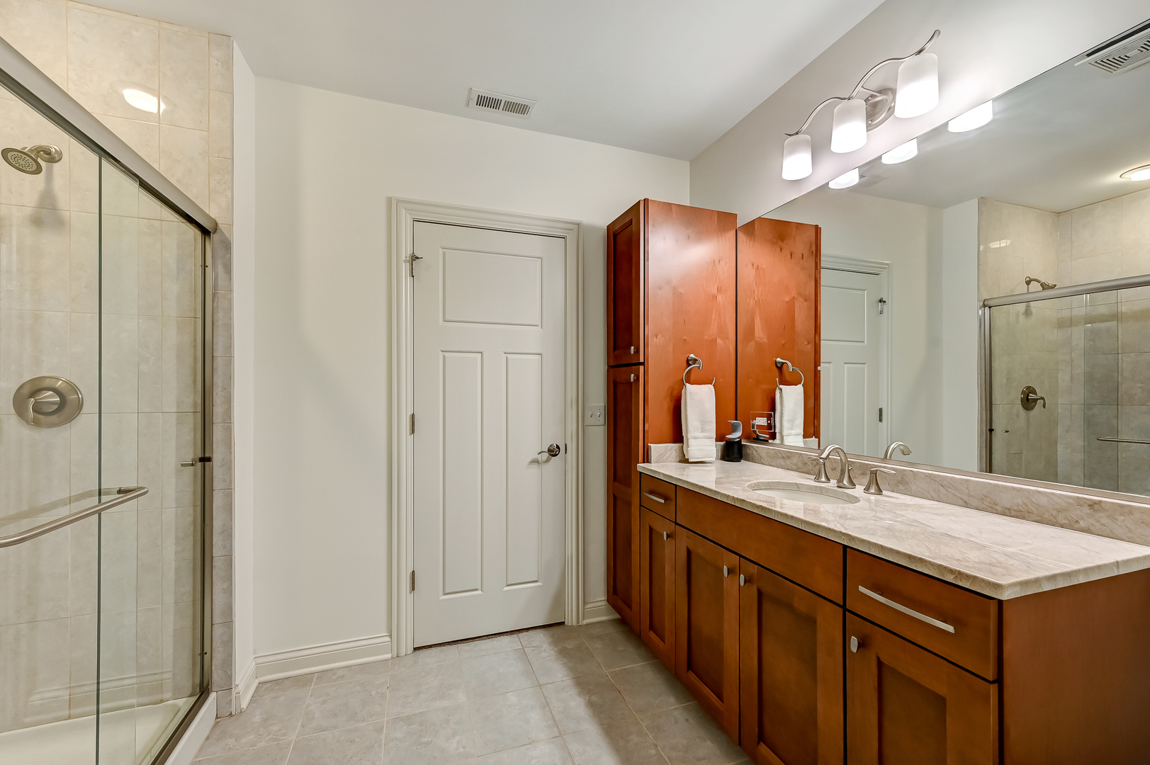 5607 Hillcrest Road, Downers Grove, IL 60516