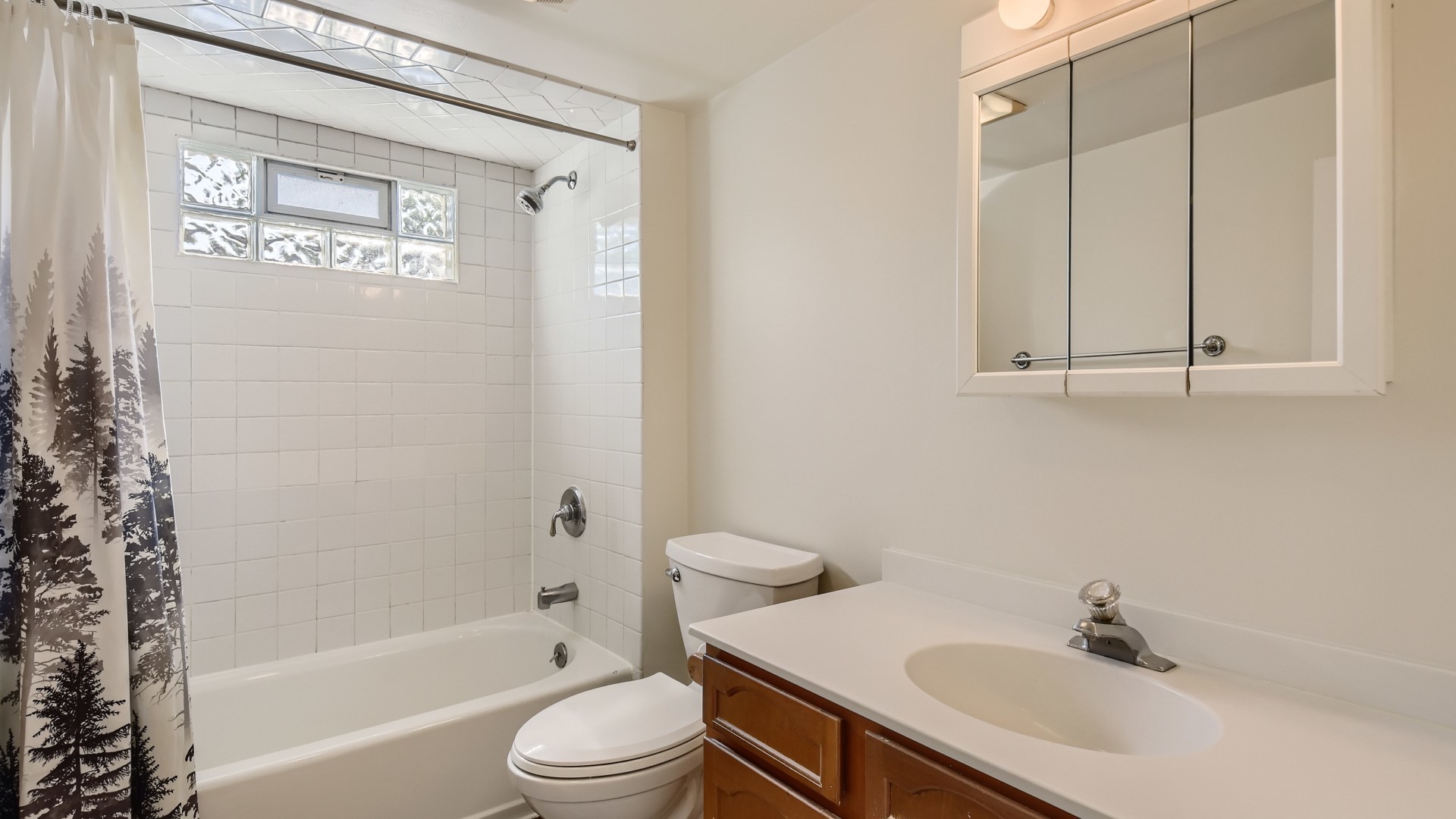 512 Porter Street #2, Lemont, IL 60439