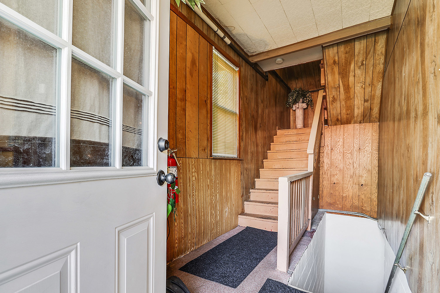 512 Porter Street #2, Lemont, IL 60439