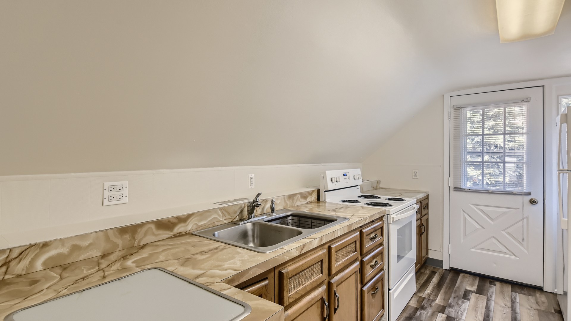 512 Porter Street #2, Lemont, IL 60439