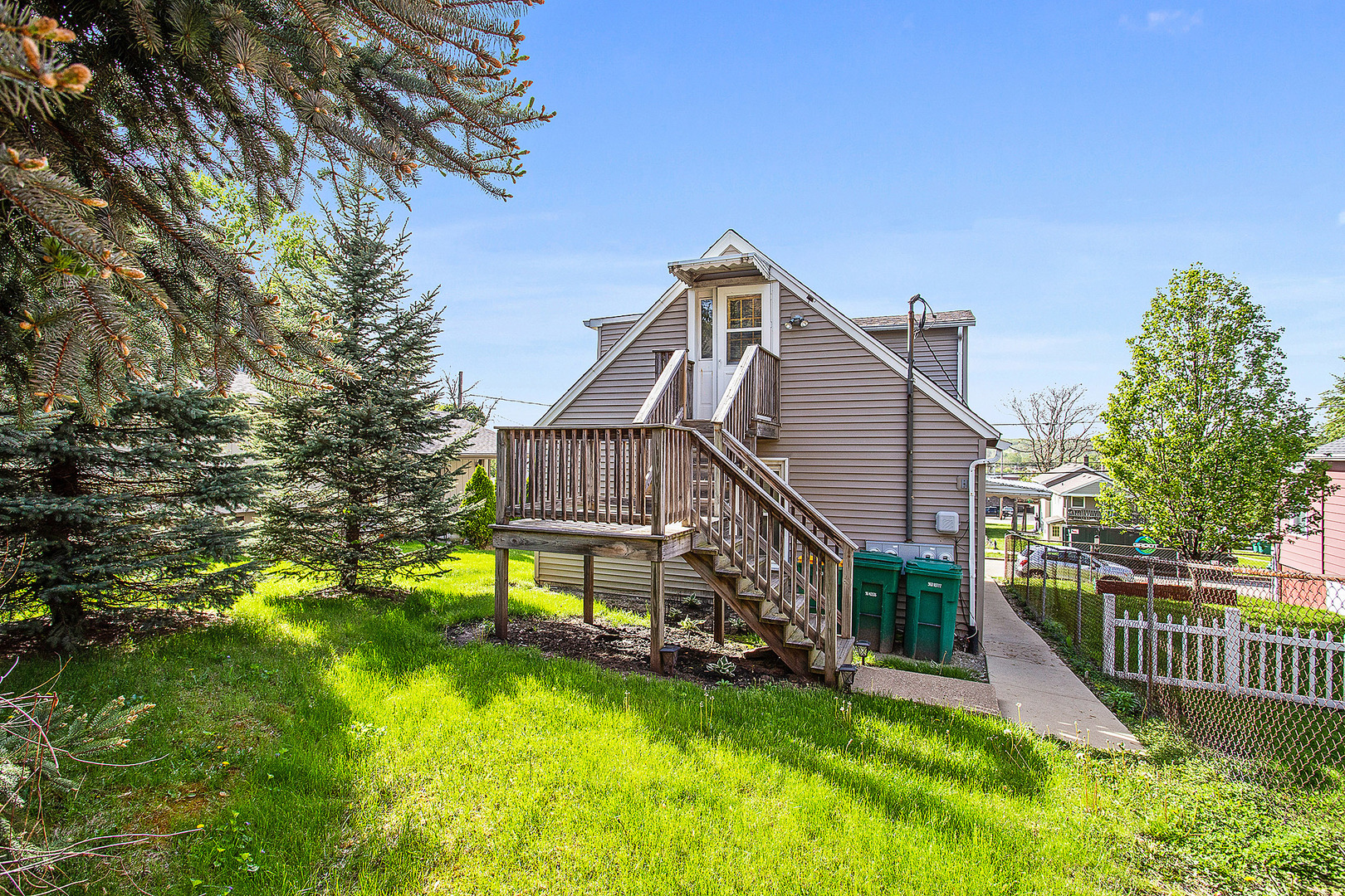 512 Porter Street #2, Lemont, IL 60439