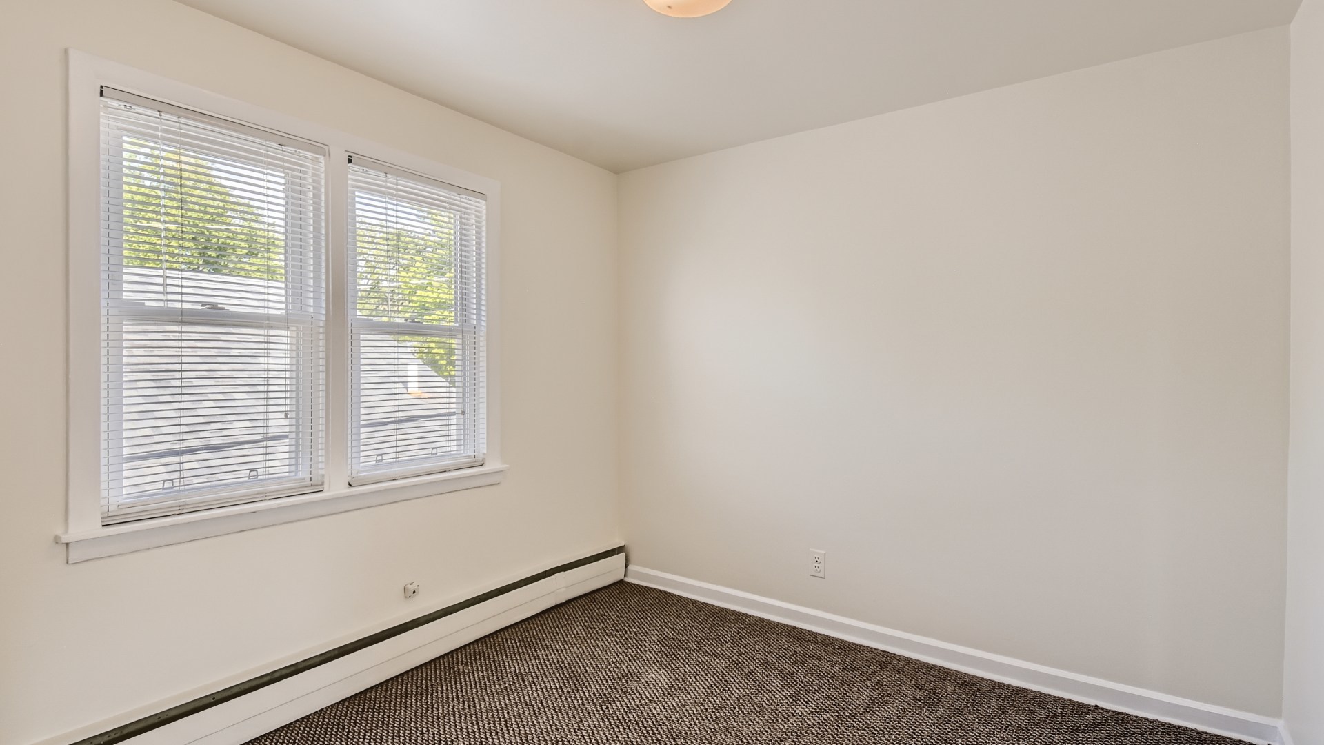 512 Porter Street #2, Lemont, IL 60439