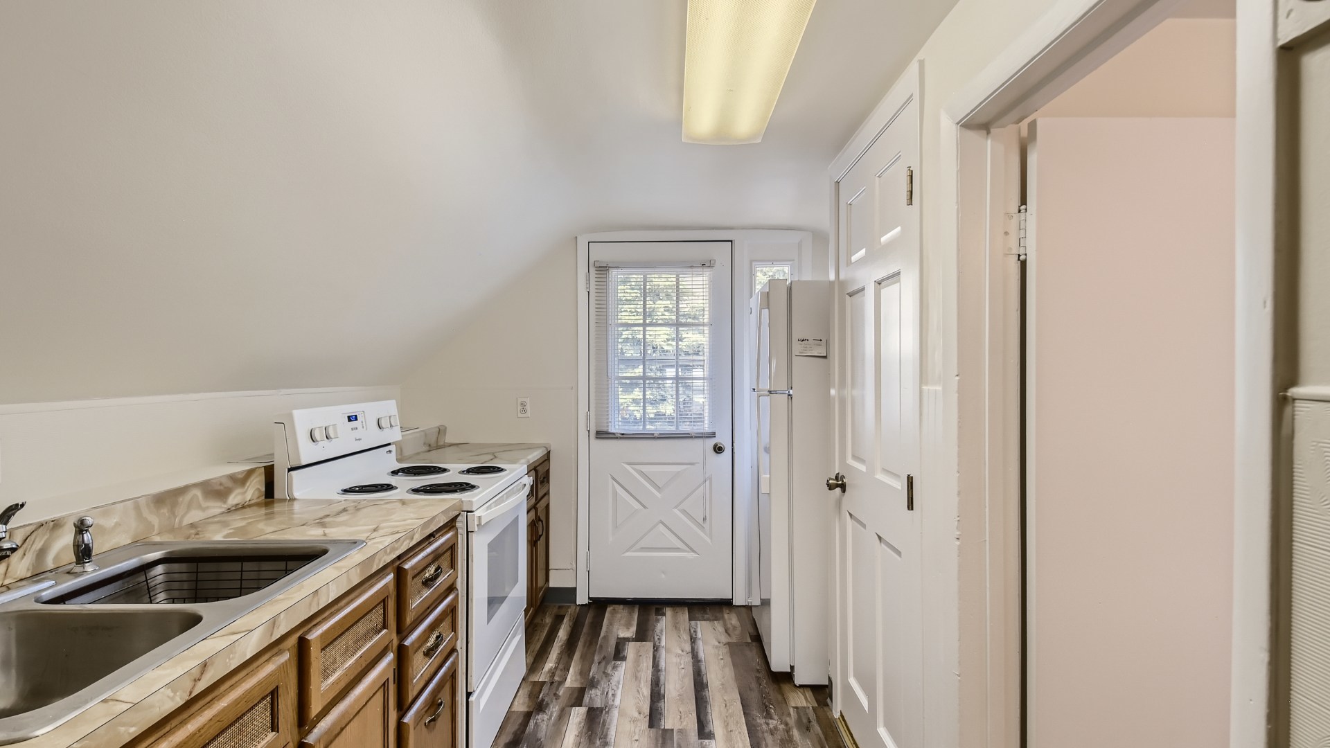 512 Porter Street #2, Lemont, IL 60439