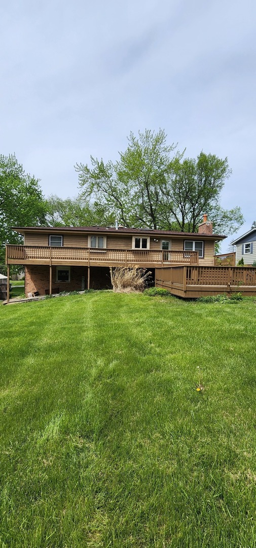 34611 N Iroquois Trail, McHenry, IL 60051