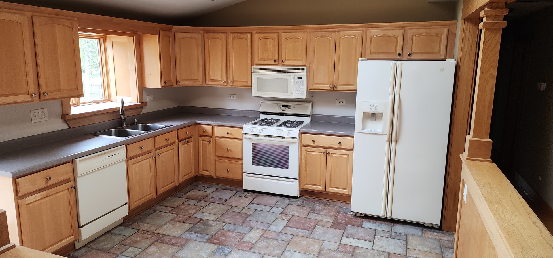 34611 N Iroquois Trail, McHenry, IL 60051