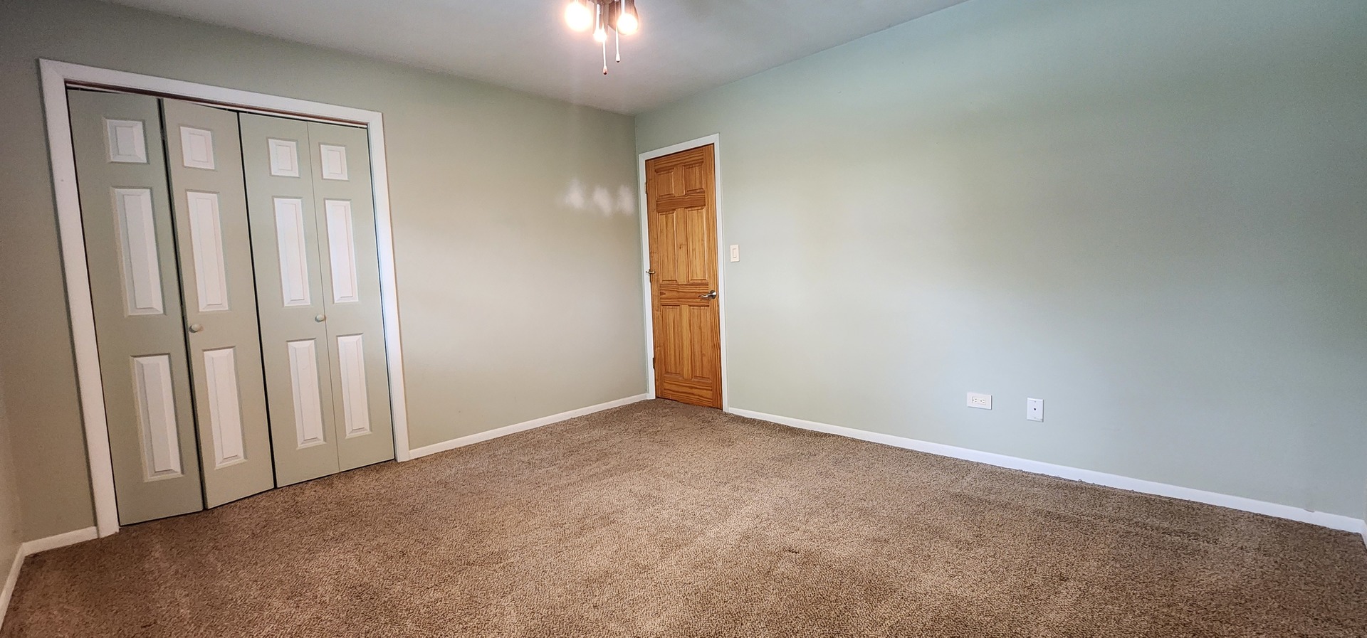 34611 N Iroquois Trail, McHenry, IL 60051
