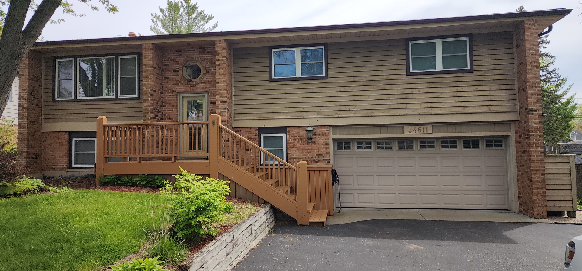 34611 N Iroquois Trail, McHenry, IL 60051