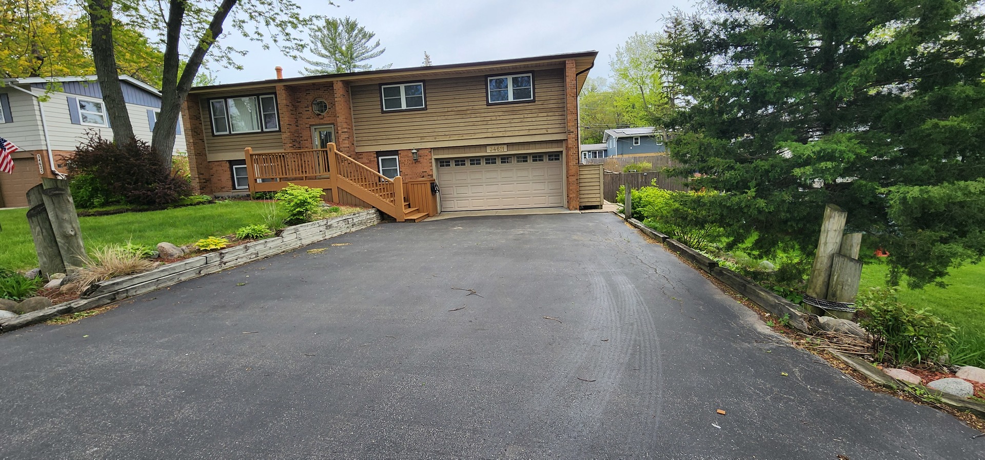 34611 N Iroquois Trail, McHenry, IL 60051