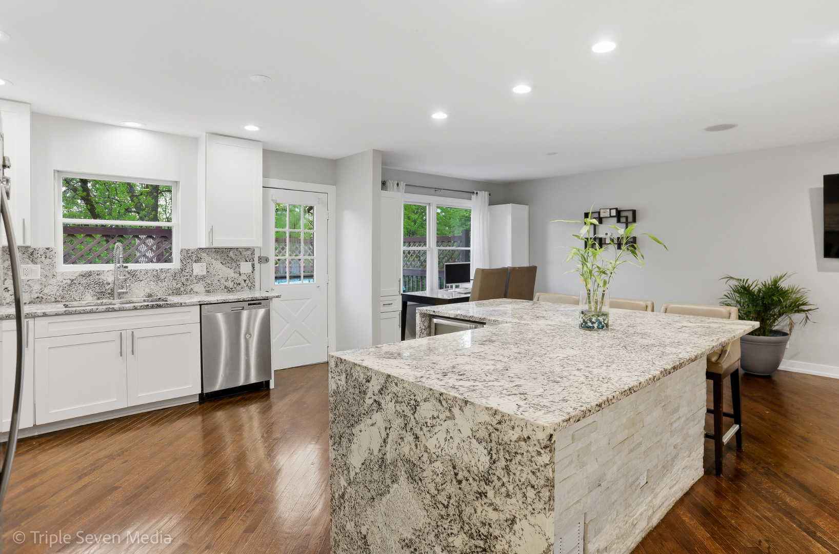 2109 Hitching Post Lane, Schaumburg, IL 60194