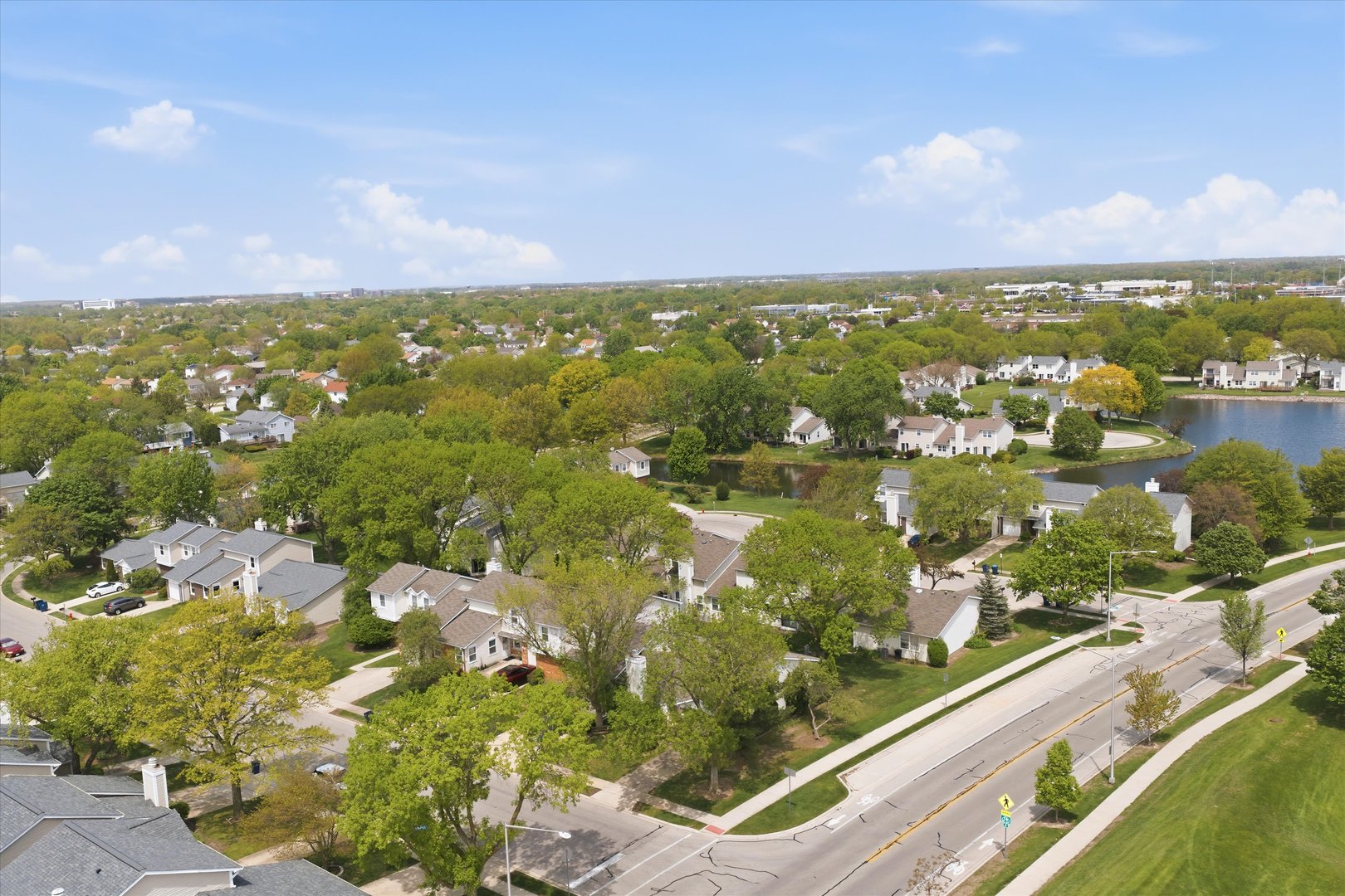 849 Colony Lake Drive, Schaumburg, IL 60194