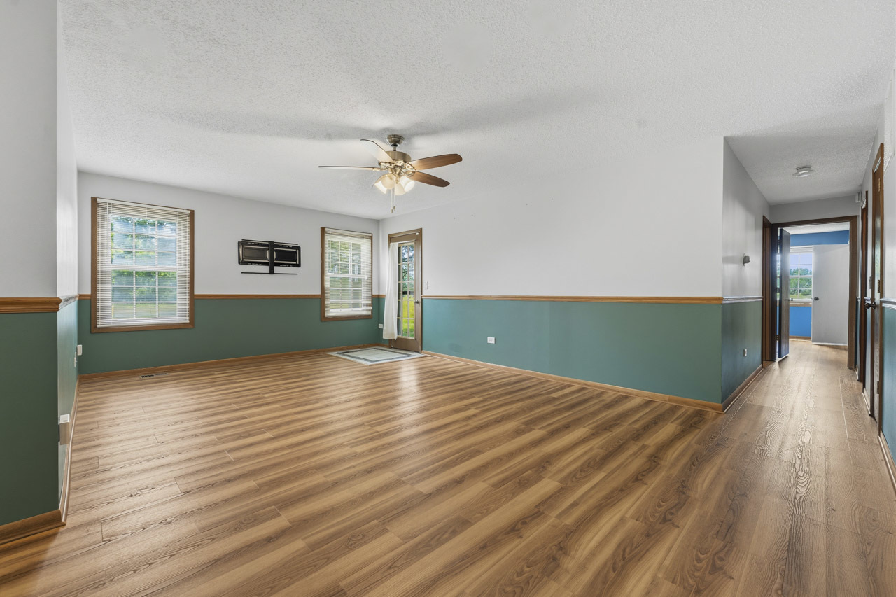 472 Elizabeth Drive #17-A-R, Wood Dale, IL 60191