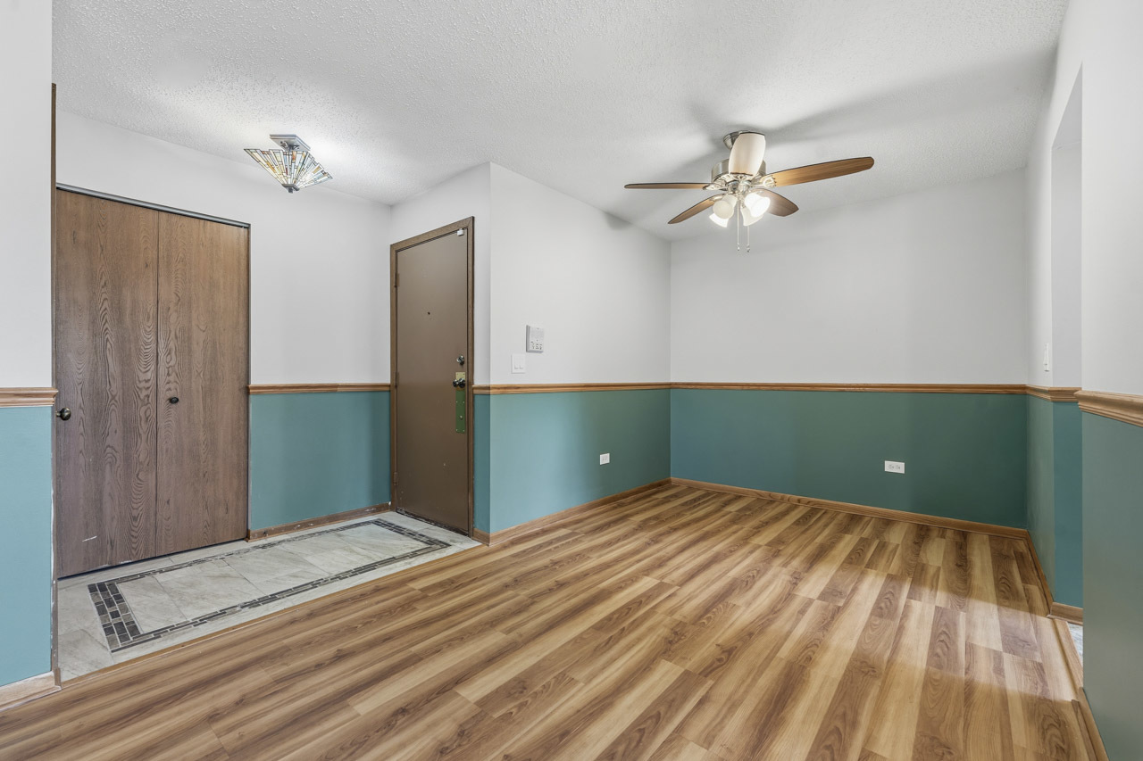 472 Elizabeth Drive #17-A-R, Wood Dale, IL 60191