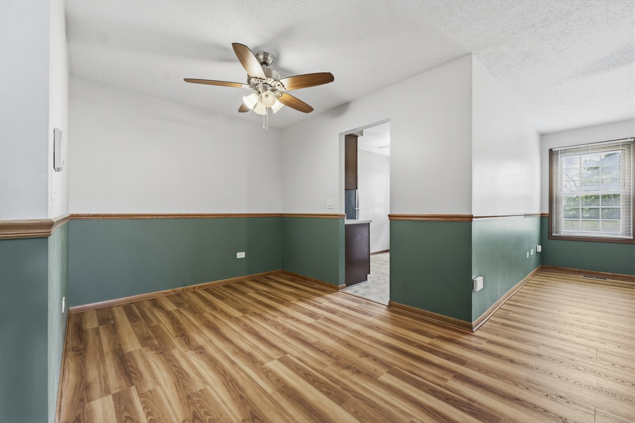 472 Elizabeth Drive #17-A-R, Wood Dale, IL 60191
