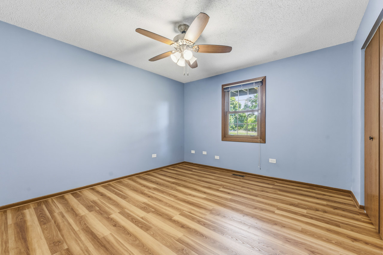 472 Elizabeth Drive #17-A-R, Wood Dale, IL 60191