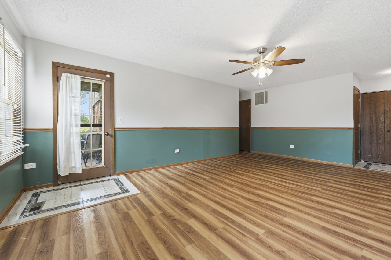 472 Elizabeth Drive #17-A-R, Wood Dale, IL 60191