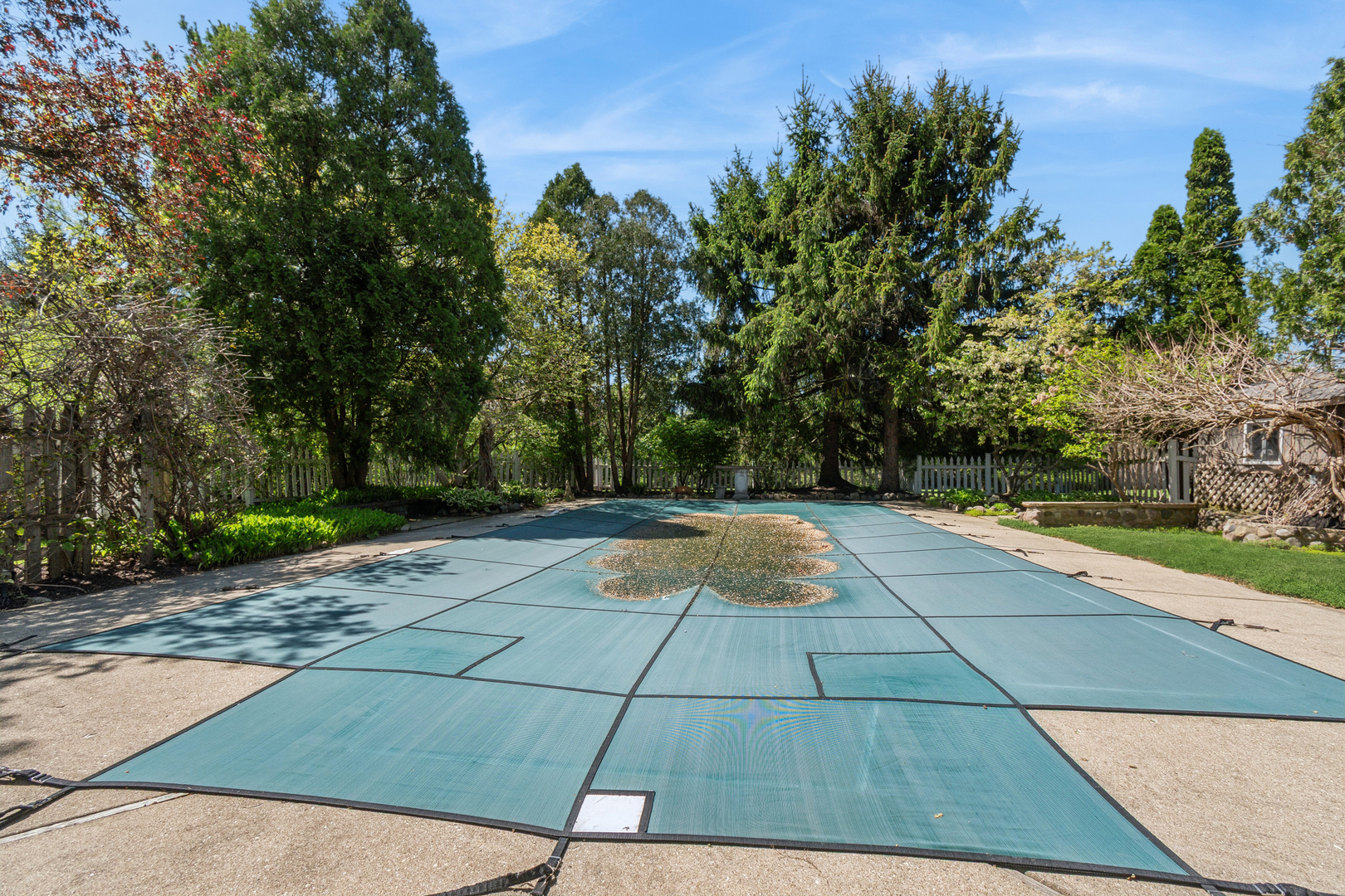 44 W Indian Trail Road, Barrington, IL 60010