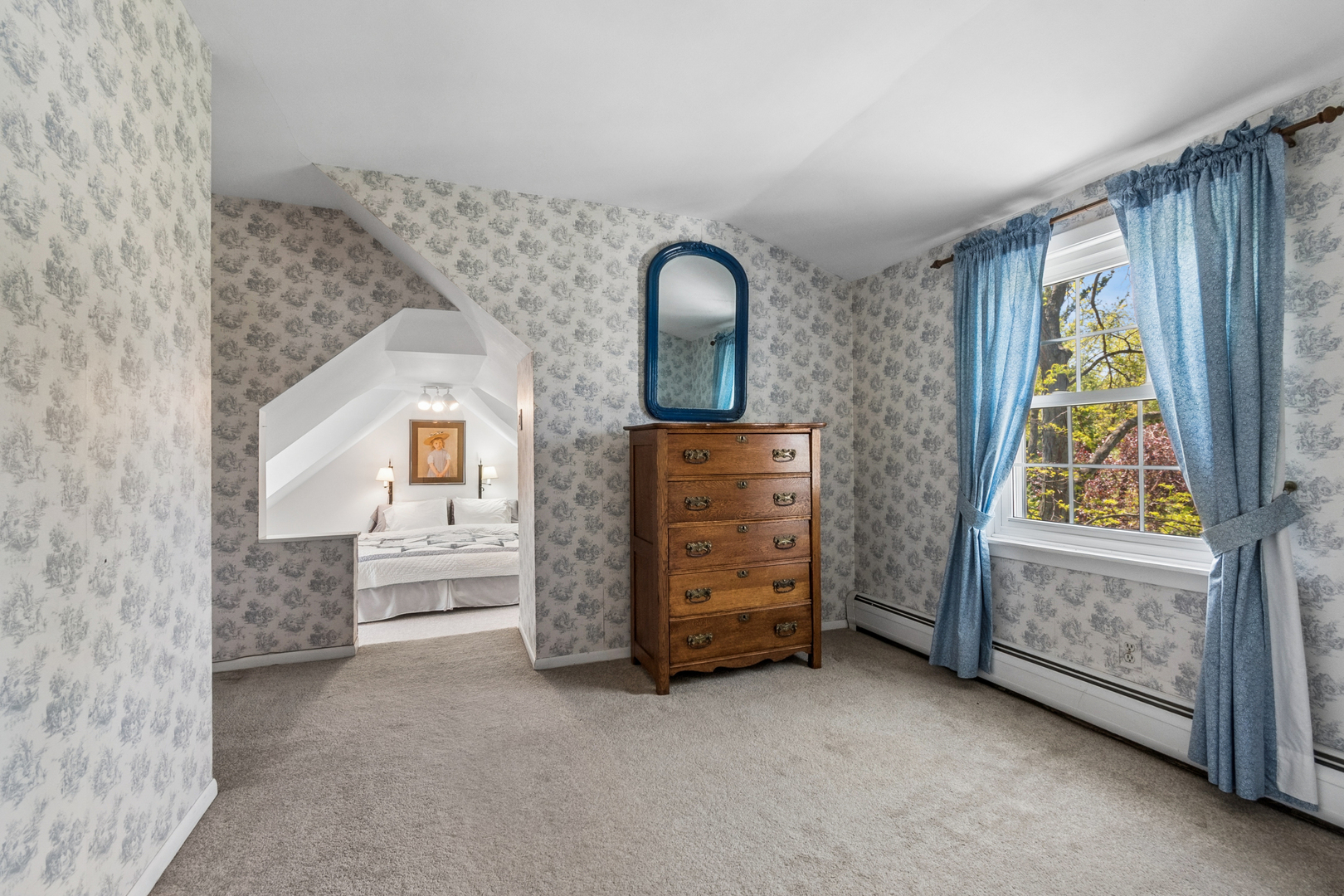 44 W Indian Trail Road, Barrington, IL 60010