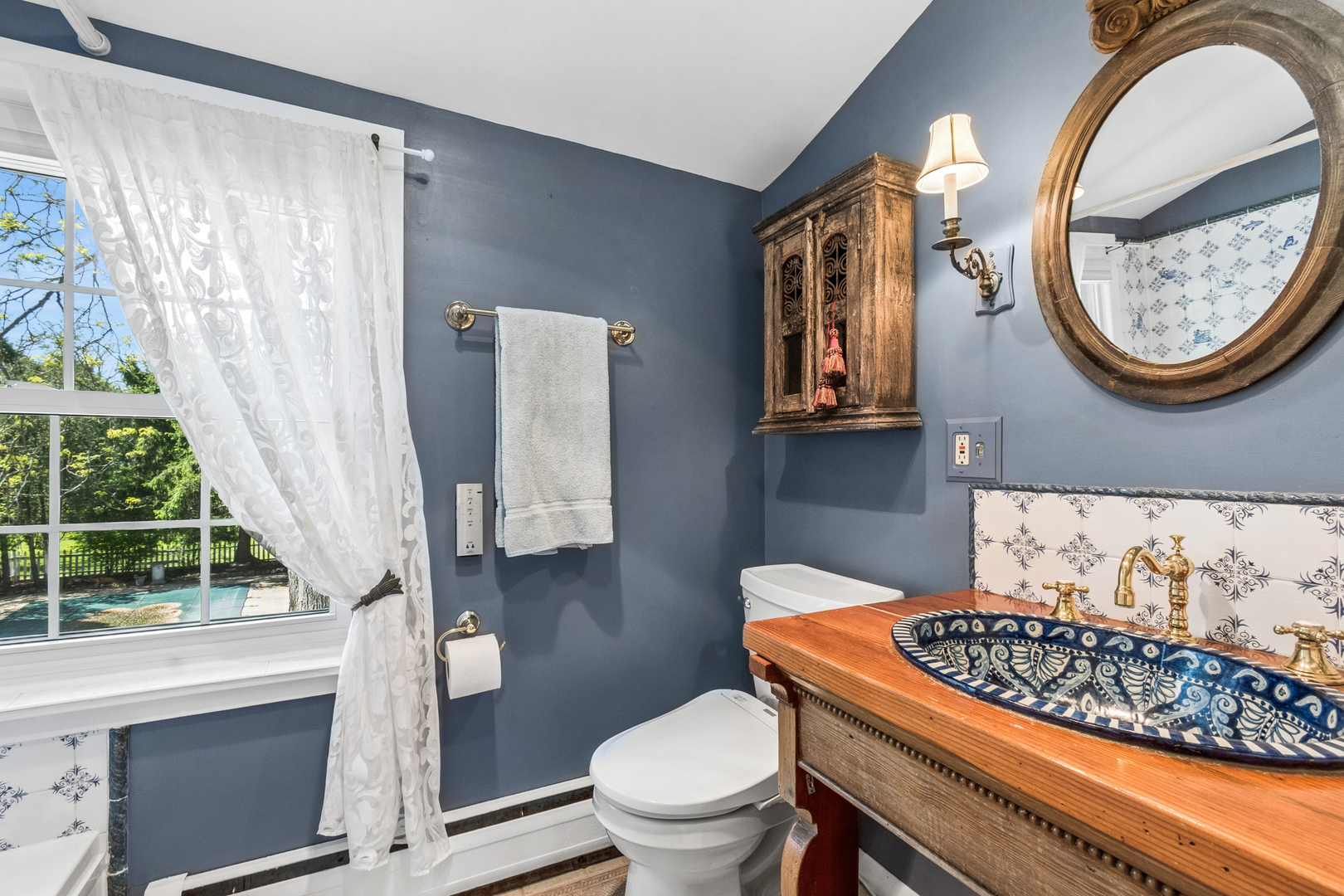 44 W Indian Trail Road, Barrington, IL 60010