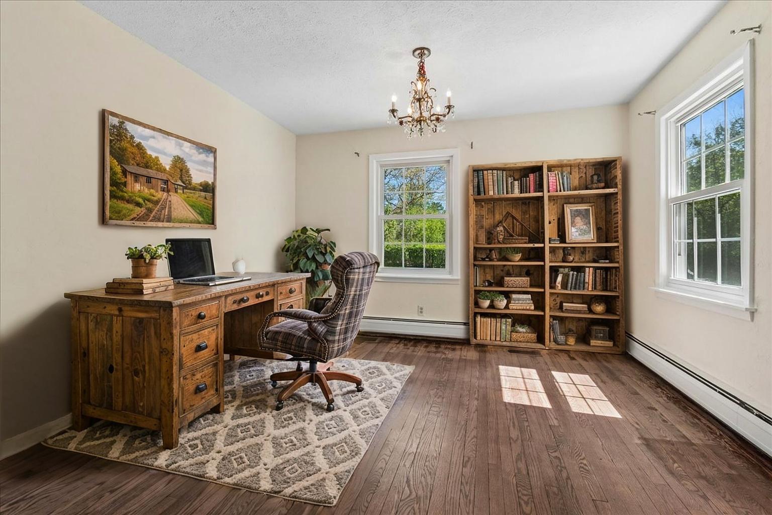 44 W Indian Trail Road, Barrington, IL 60010