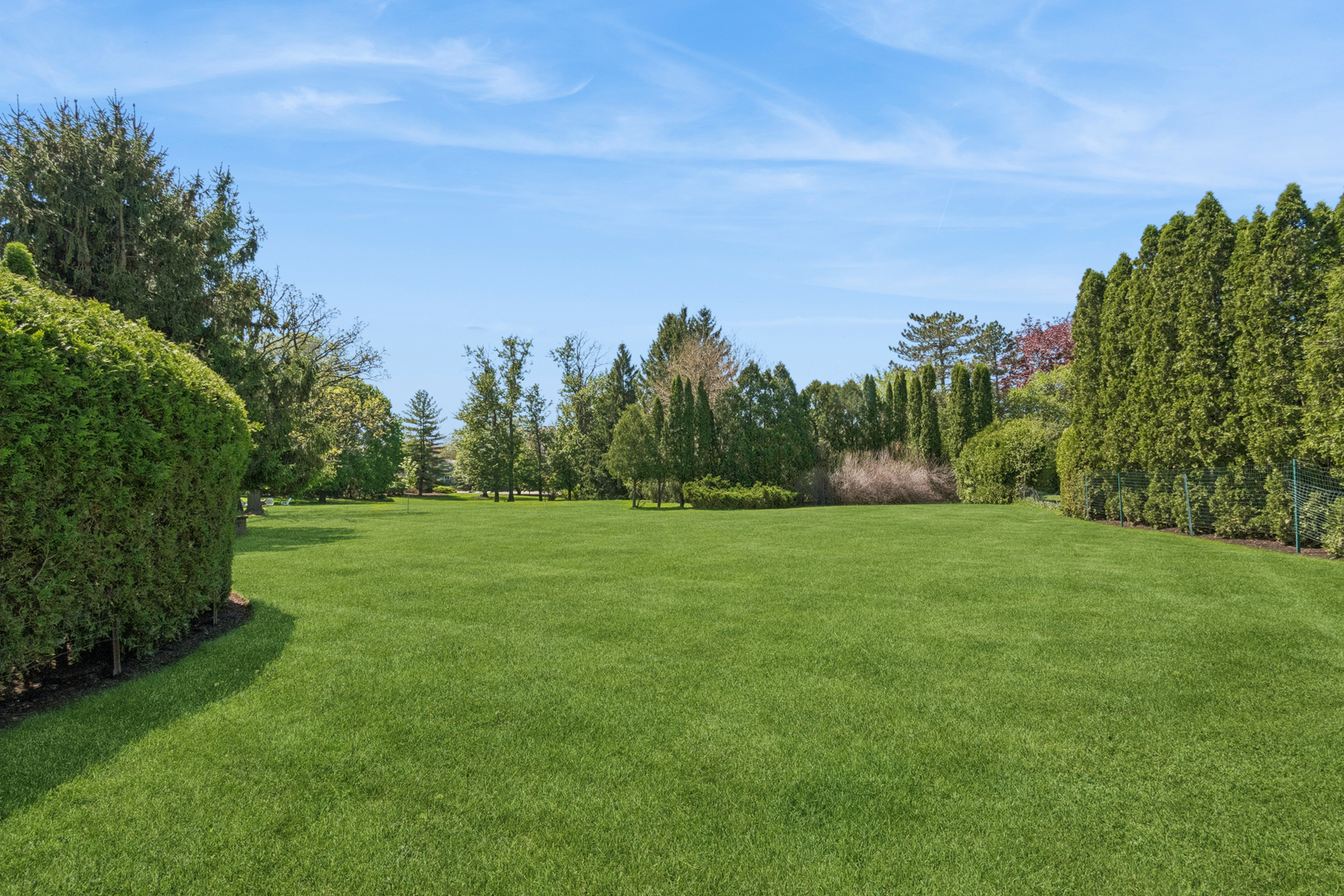 44 W Indian Trail Road, Barrington, IL 60010
