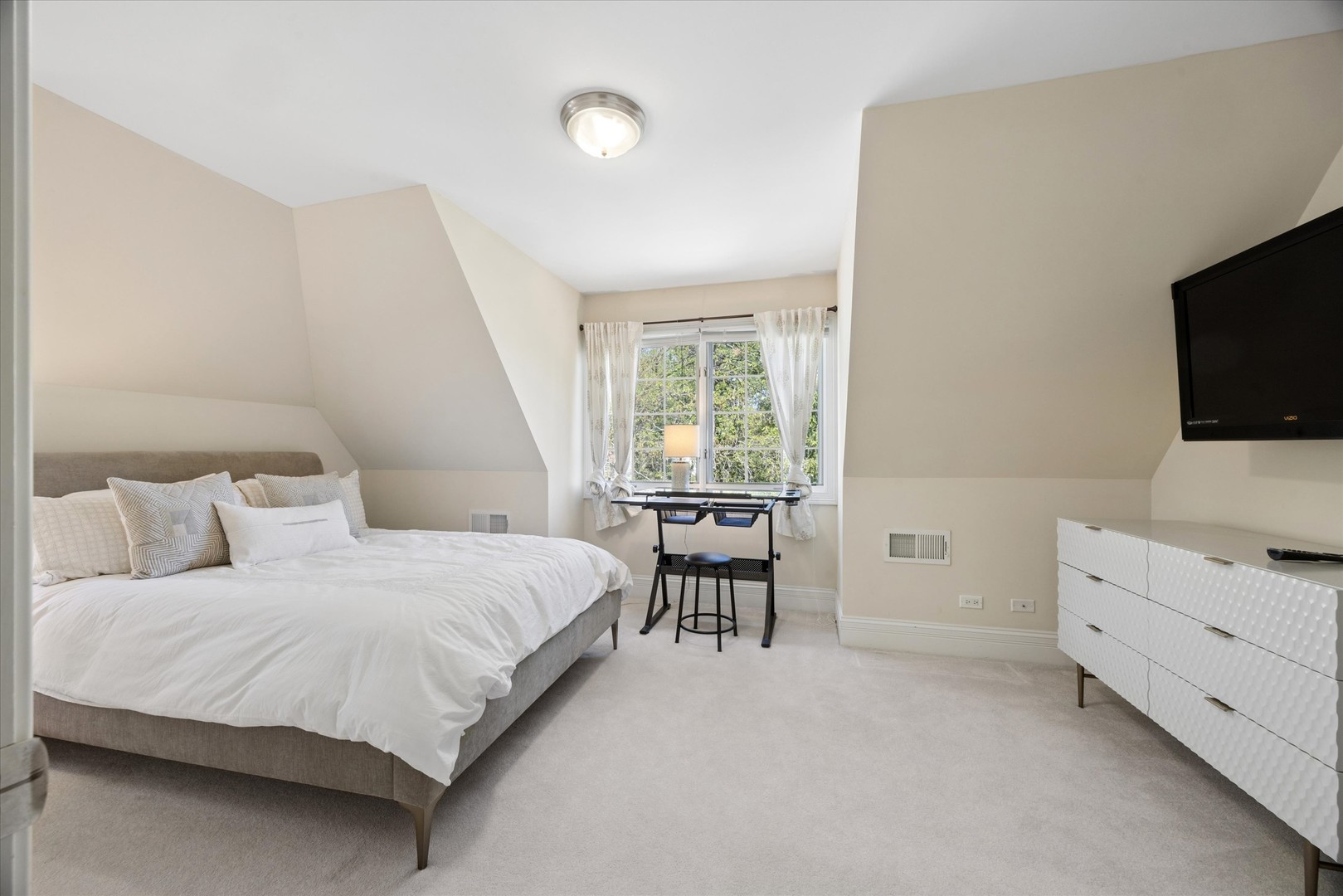 117 W NORTH Street, Hinsdale, IL 60521