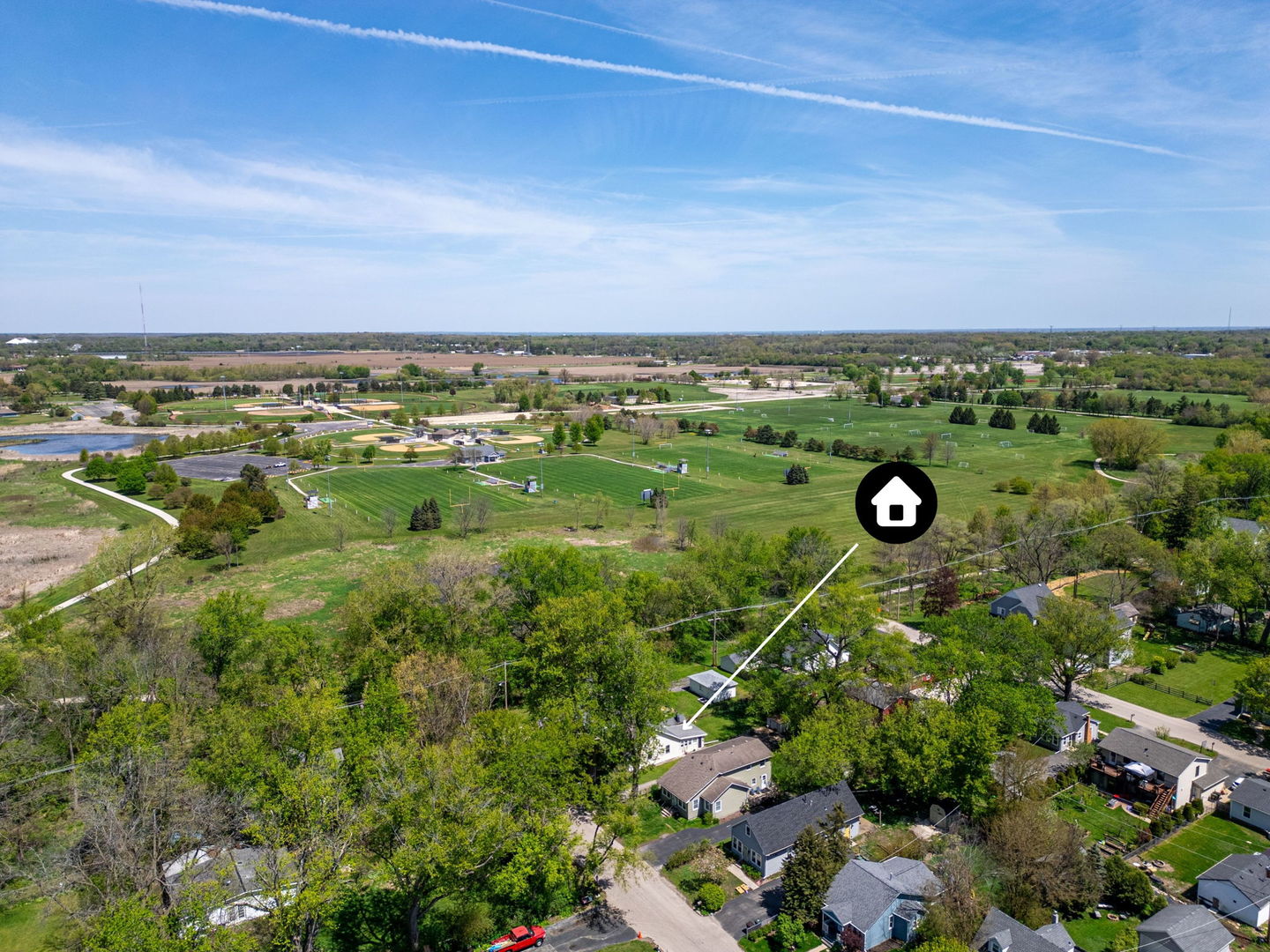 105 Edgewood Avenue, Crystal Lake, IL 60014