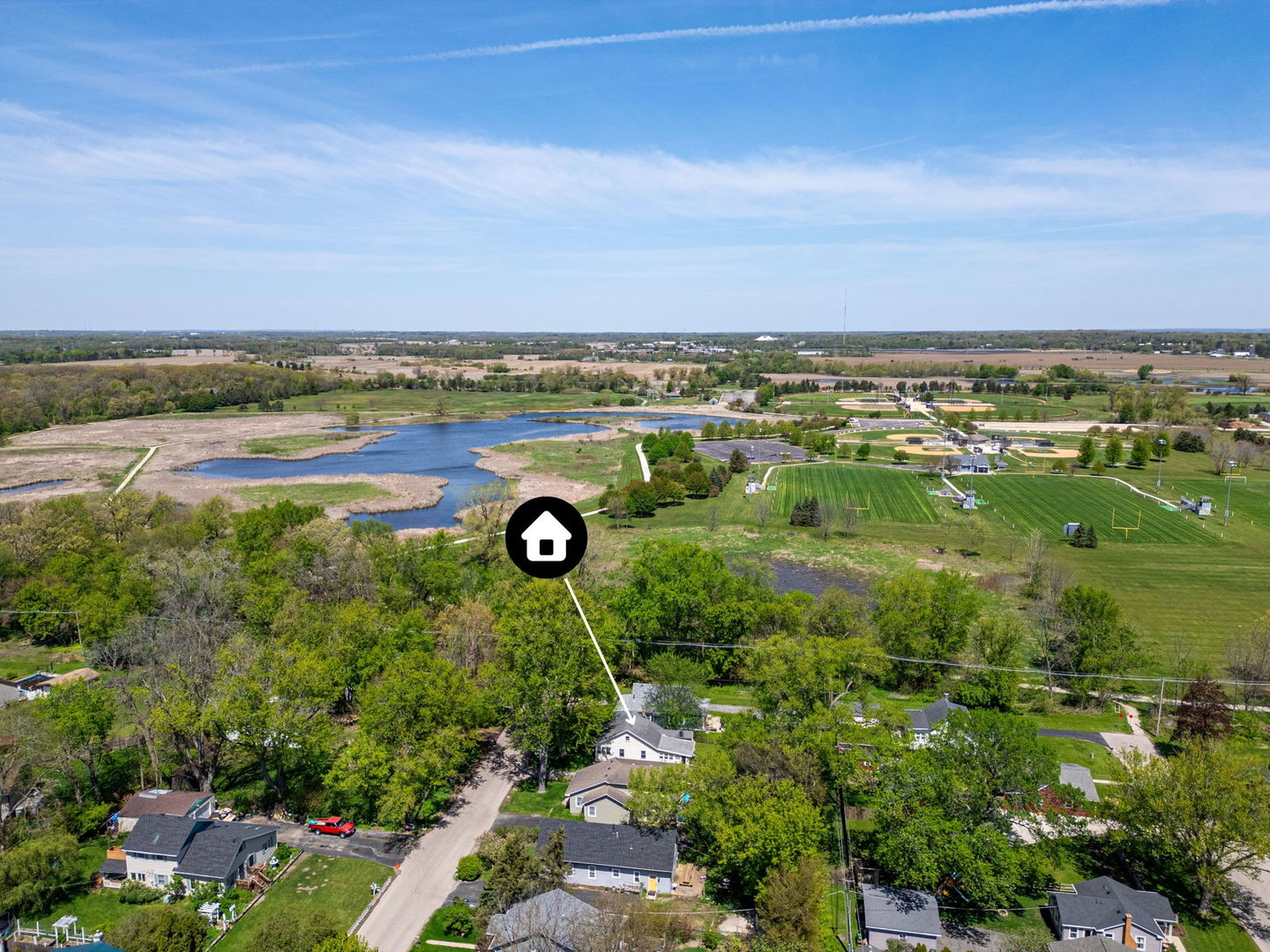 105 Edgewood Avenue, Crystal Lake, IL 60014